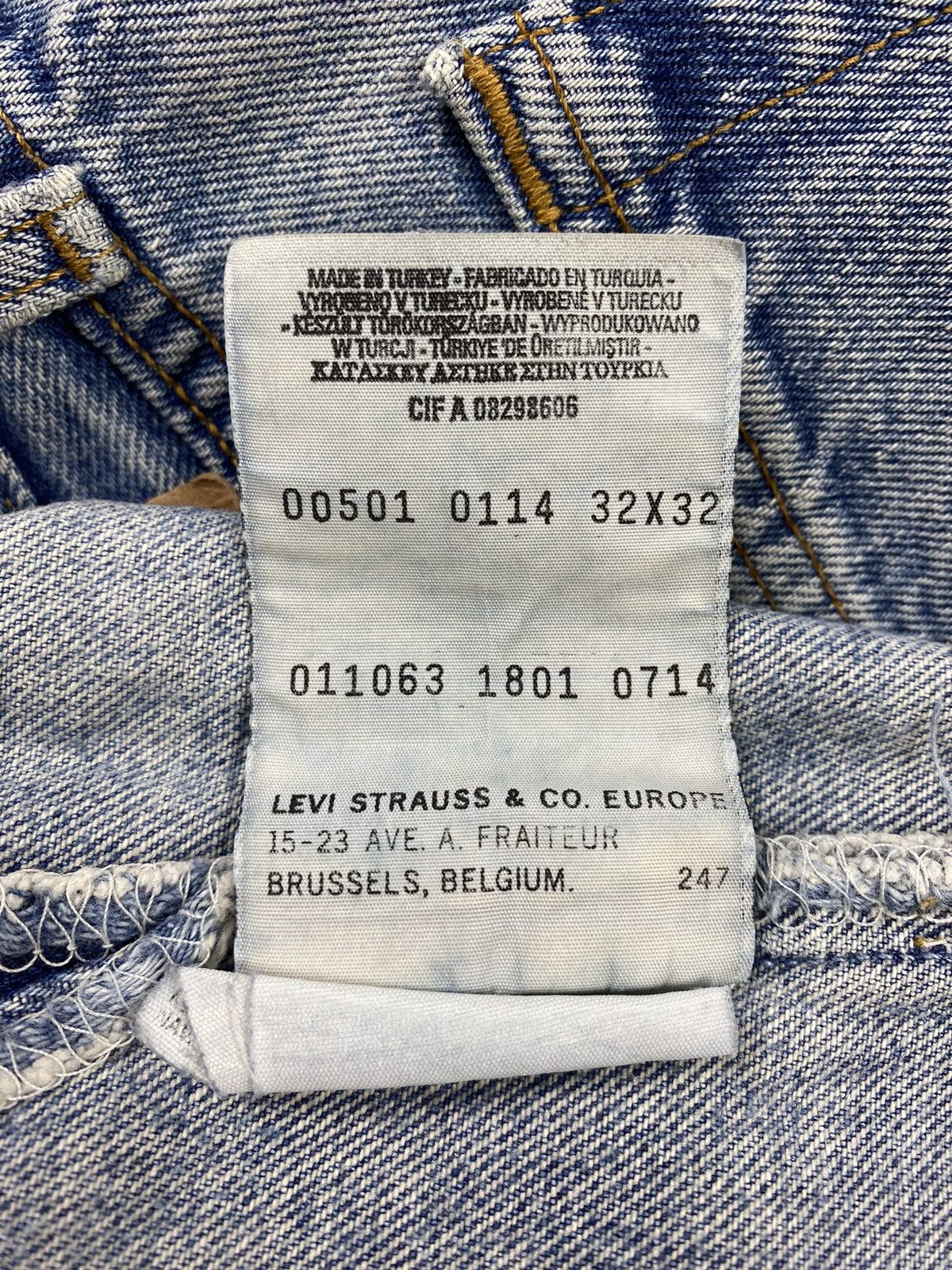 Levi's 2000’s Vintage Levi’s 501 Light Blue Washed Denim Pants Size US 32 / EU 48 - 15 Thumbnail