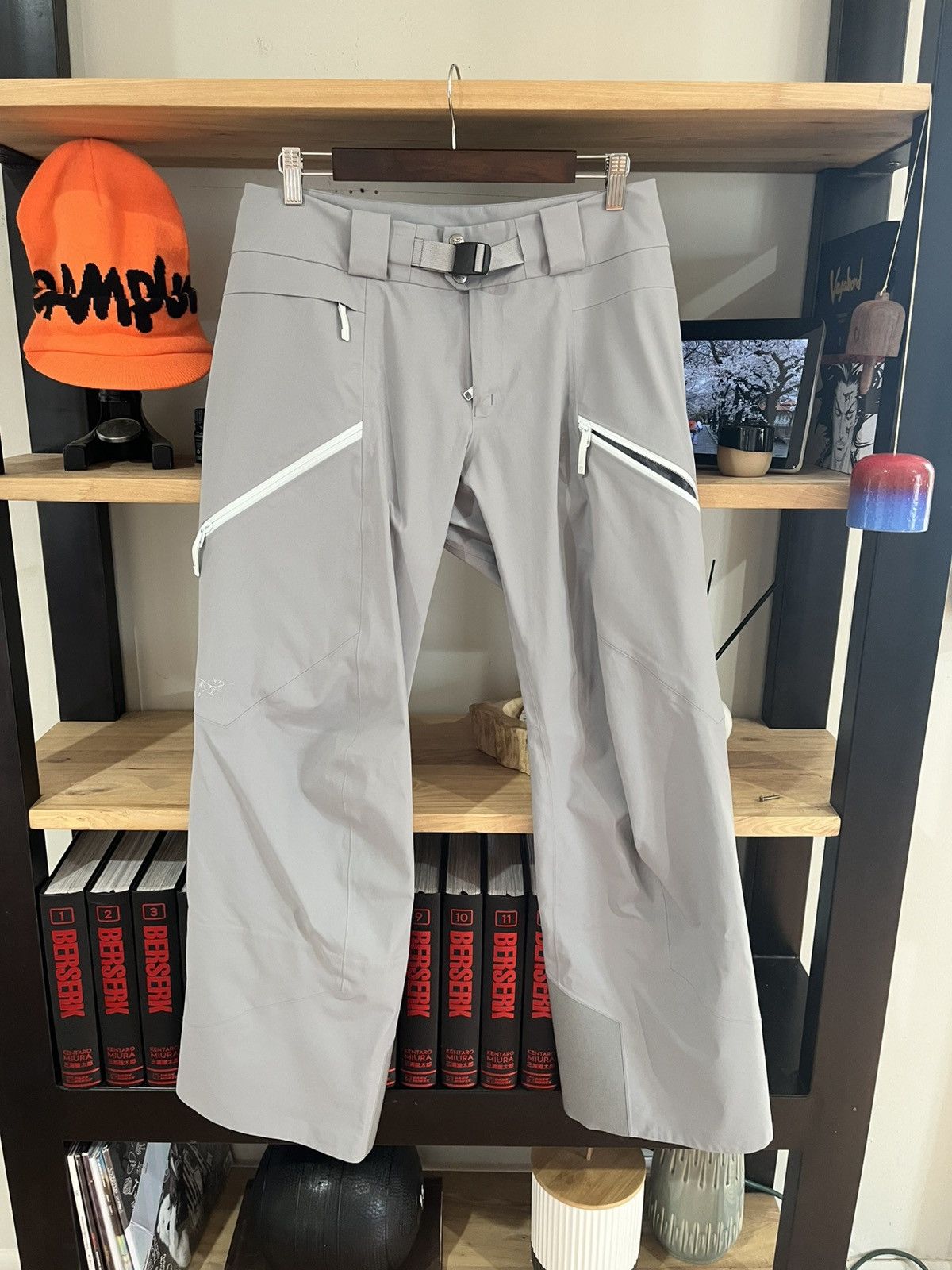 Arc'teryx Women’s Ski Pants Size US 32 / EU 48 - 1 Thumbnail