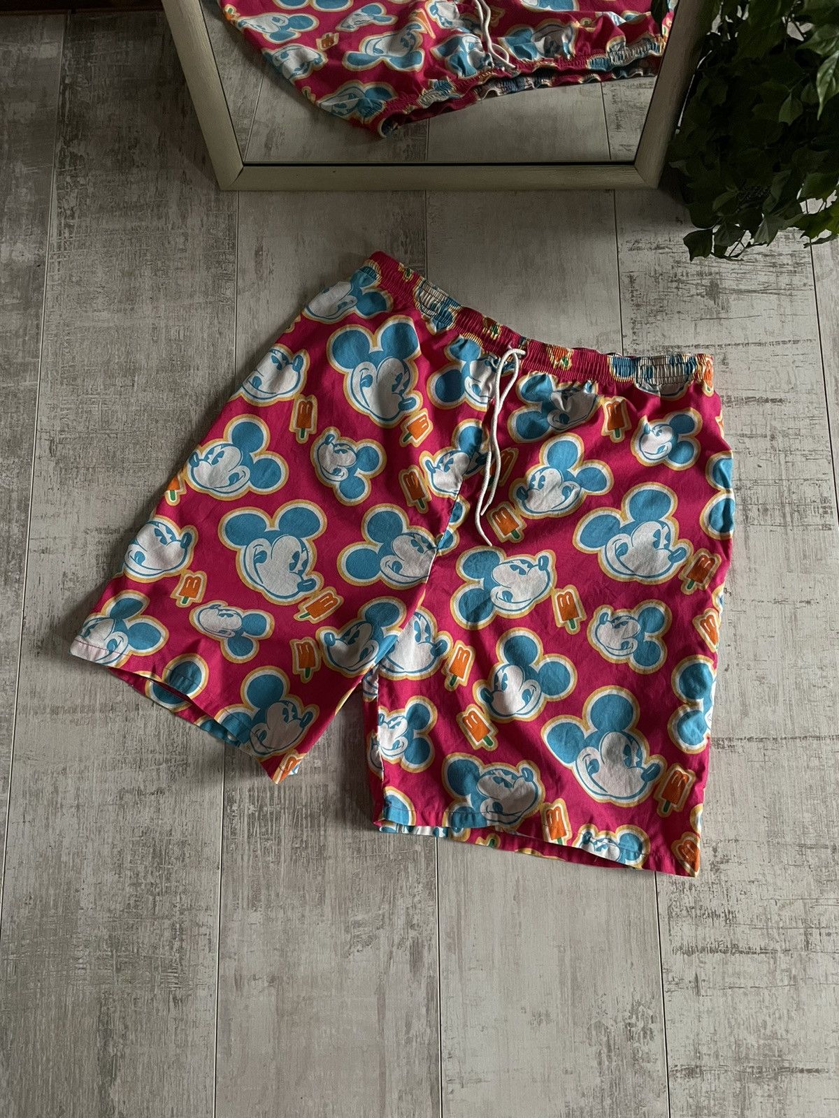 Disney × Mickey Mouse Vintage RARE Mickey Mouse Splashers Shorts 90’s Movie RARE Size US 34 / EU 50 - 1 Thumbnail