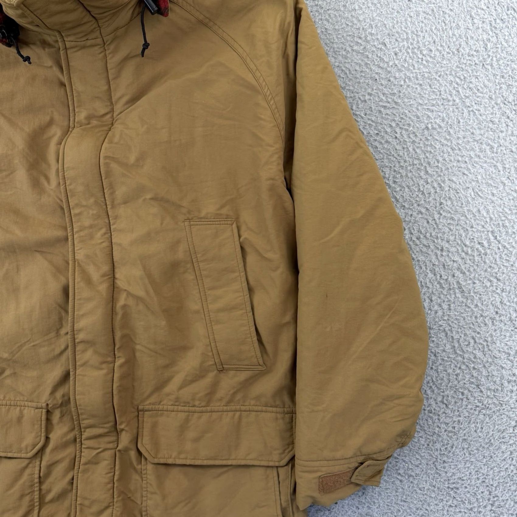 Vintage VINTAGE Woolrich Jacket Mens M Parka Long Wool Lined Hooded Beige 80s 90s Chore Padded Workwear USA Woolen Mills Regular Mens Size US M / EU 48-50 / 2 - 4 Thumbnail