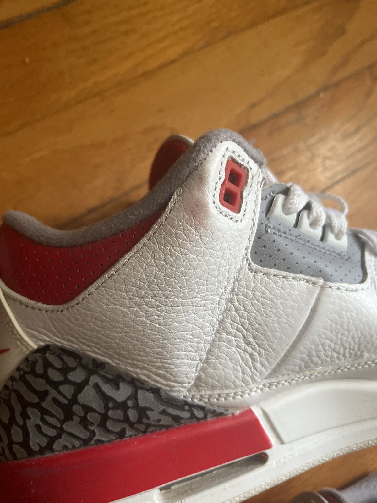 Jordan Brand Jordan 3 Retro Mid Fire Red Size US 7 / EU 40 - 5 Thumbnail