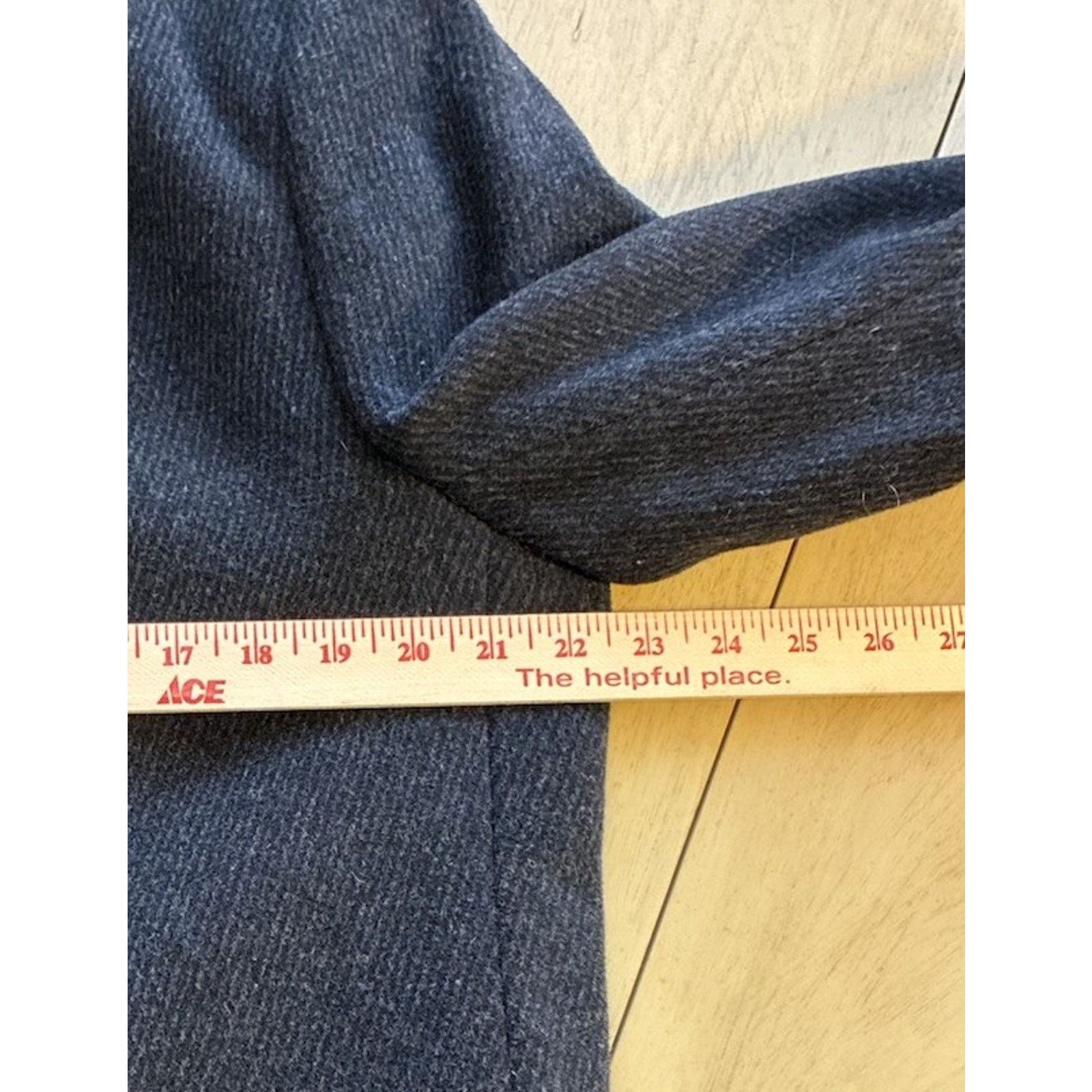 Hickey Freeman Hickey Freeman Gray Herringbone Wool Cashmere Overcoat 42R Size US S / EU 44-46 / 1 - 14 Thumbnail