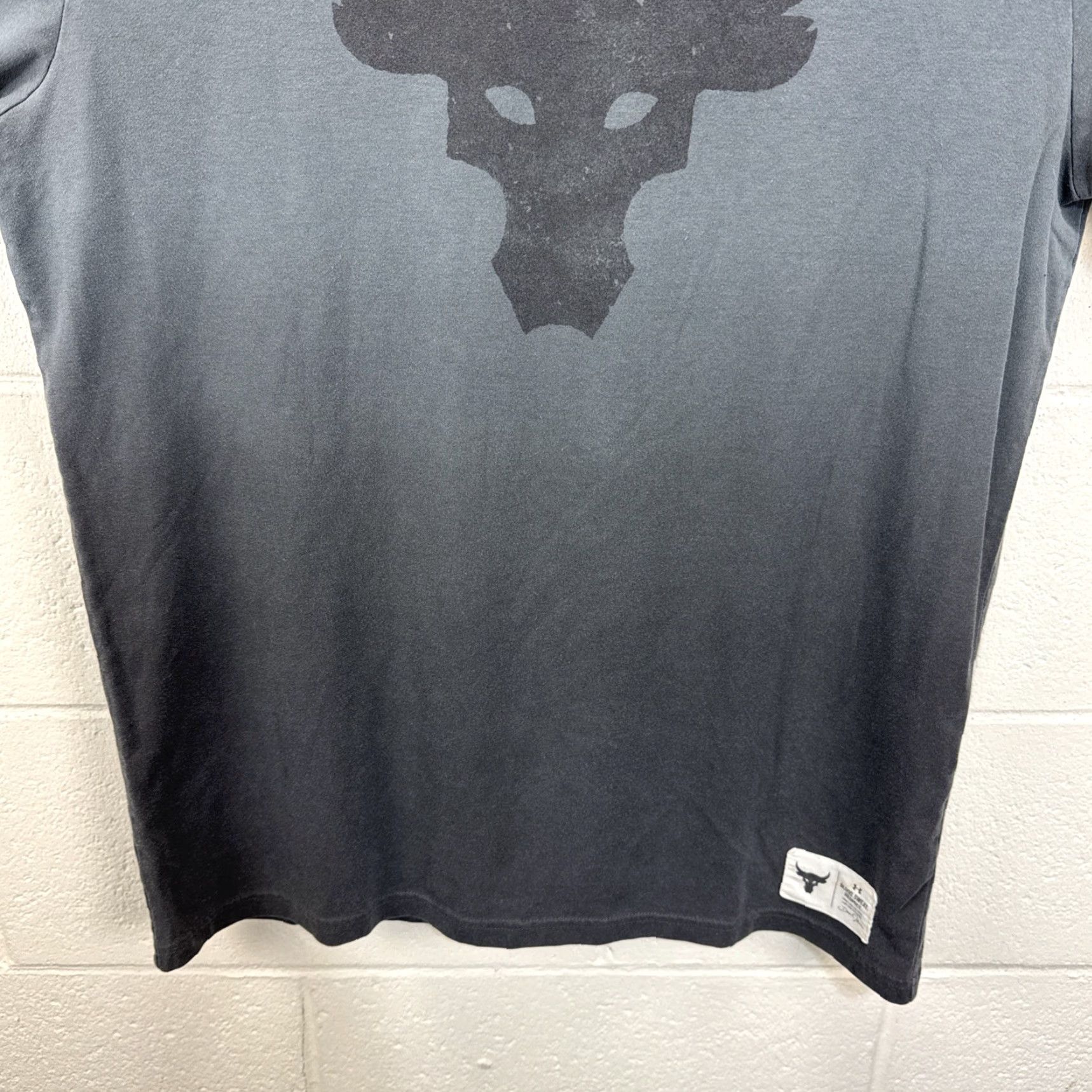 Under Armour Under Armour Project Rock Shirt Mens L Gray T-Shirt Graphic Print Bull Blood Sweat Respect Crew Neck Short Sleeve Relaxed Fit Size US L / EU 52-54 / 3 - 7 Thumbnail