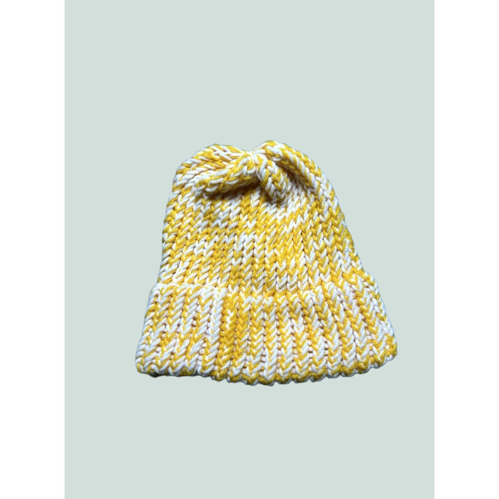 Vintage VINTAGE HaT Beanie Skull Cap Women's One Size White Yellow 2 Tone Crochet Winter Hat Size ONE SIZE - 1 Thumbnail