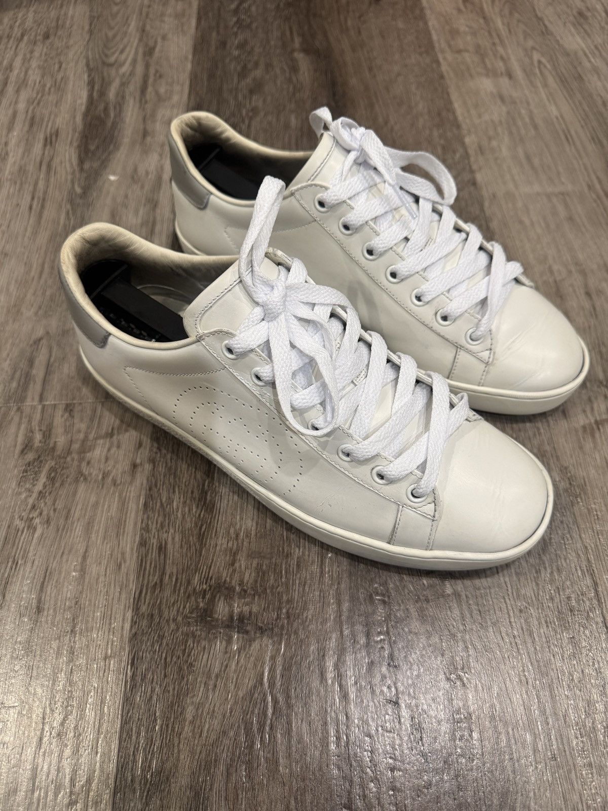 Gucci Gucci Women/ Men White Gray Leather Sneakers Size 8 EU 39 Size US 8 / IT 38 - 2 Thumbnail