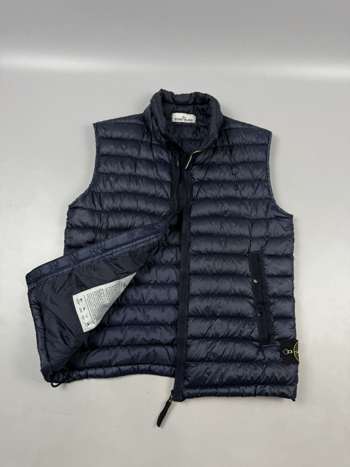 Stone Island Stone island vest navy blue puffer size M/S mens Size US M / EU 48-50 / 2 - 9 Thumbnail