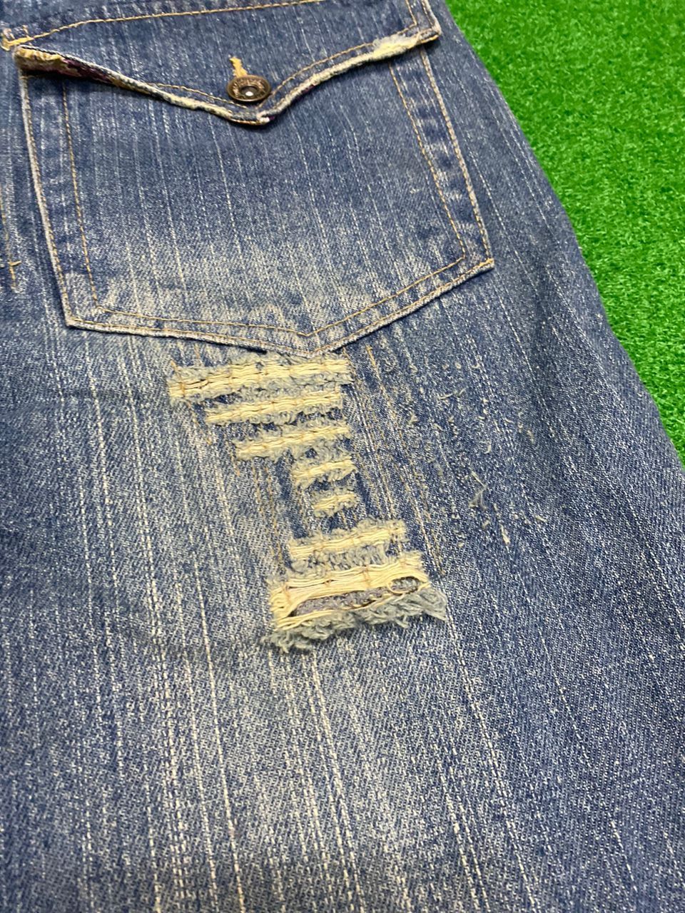 If Six Was Nine WORLD JEANS INTERNATIONAL SUKARJAN FISH KOI DESIGN DENIM Size US 30 / EU 46 - 17 Thumbnail