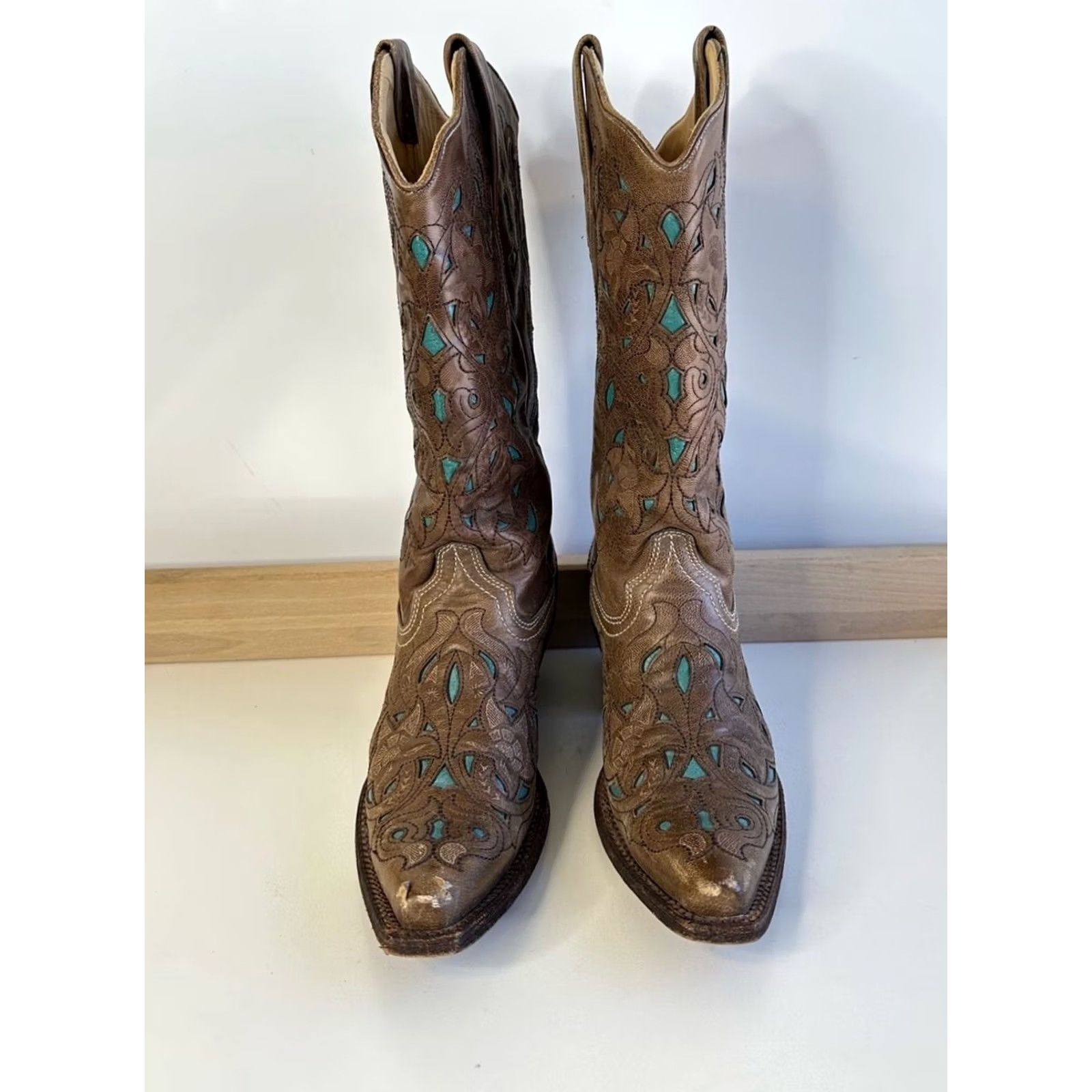 Vintage Corral Boots Cowgirl Snip Toe Leather Brown Turquoise Inlay Women’s 6 M Boots Brown Cowgirl Western Leather Turquoise Inlay 6 M Womens Size US 6 / IT 36 - 2 Thumbnail