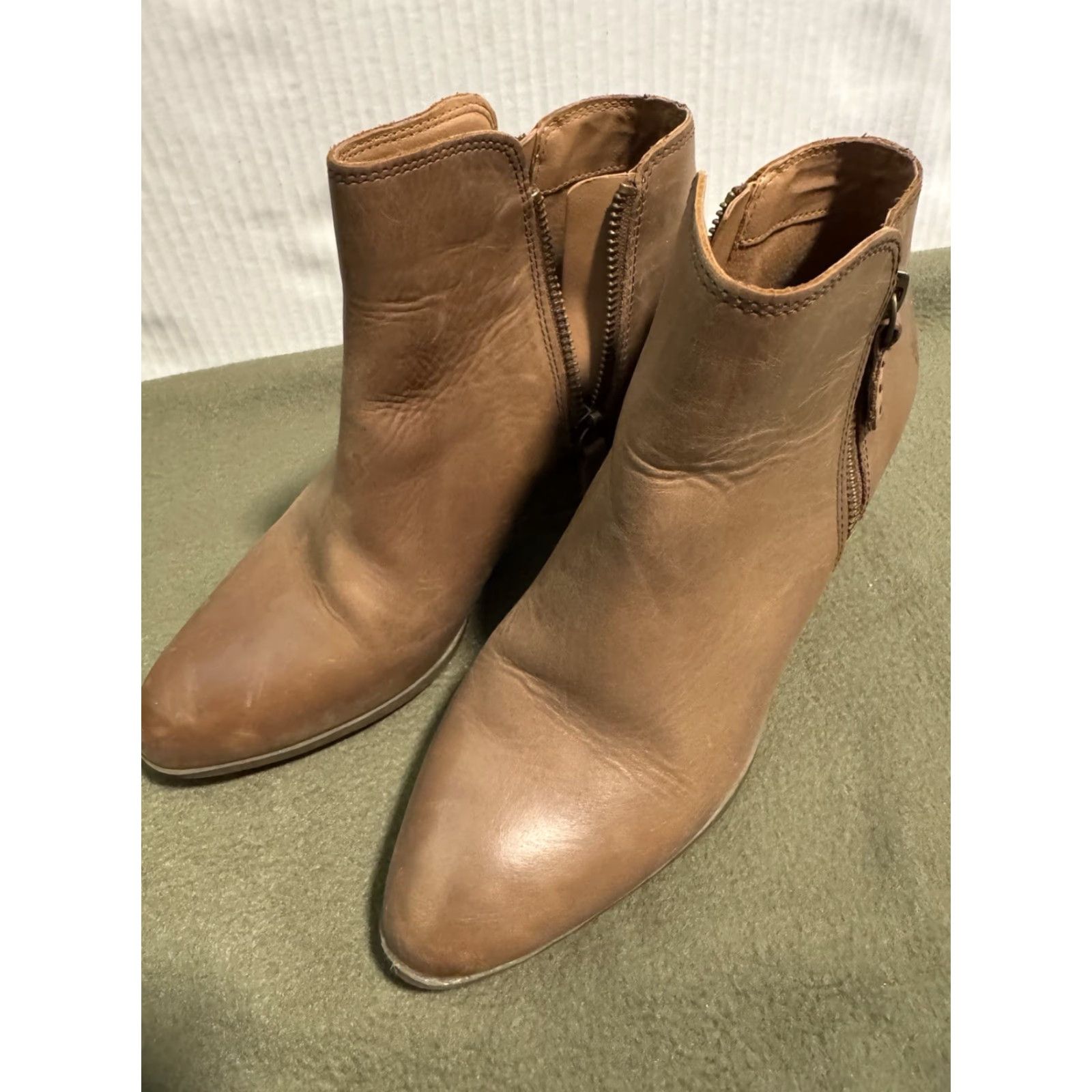 Frye Frye Judith Zip Booties 7M Ankle Block Heel Boho Western Cognac Brown Leather Women Size US 7 / IT 37 - 6 Thumbnail