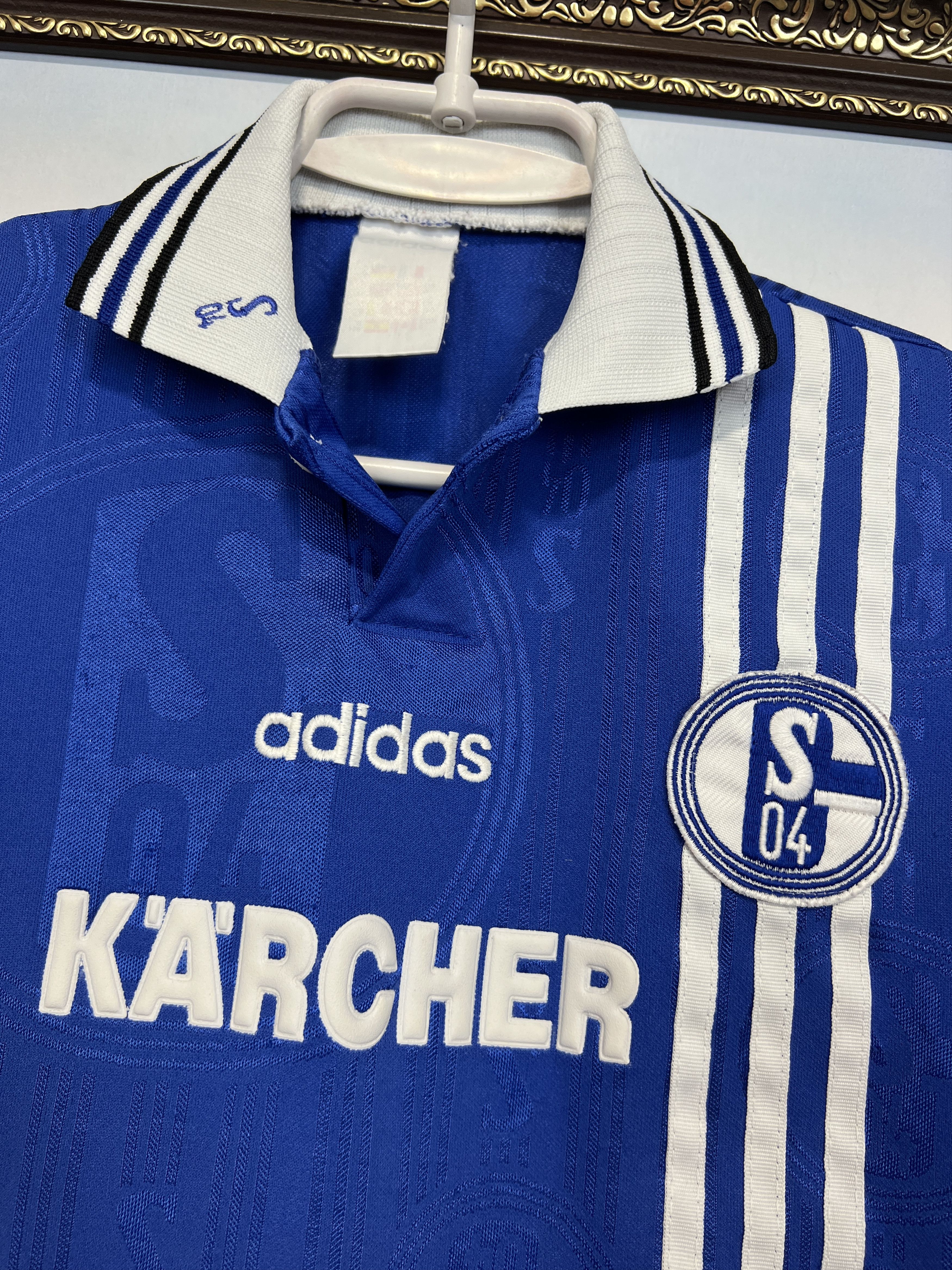 Adidas FC Schalke 04 football shirt 1996 Soccer Jersey Size Boys Size US XXS / EU 40 - 3 Thumbnail