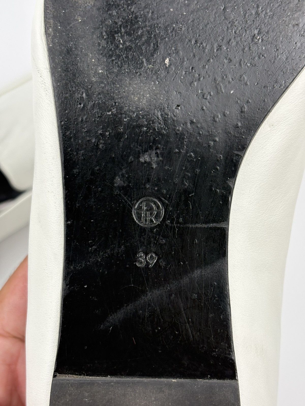 The Row The Row White Leather Minimal Loafer Size US 9 / IT 39 - 11 Thumbnail