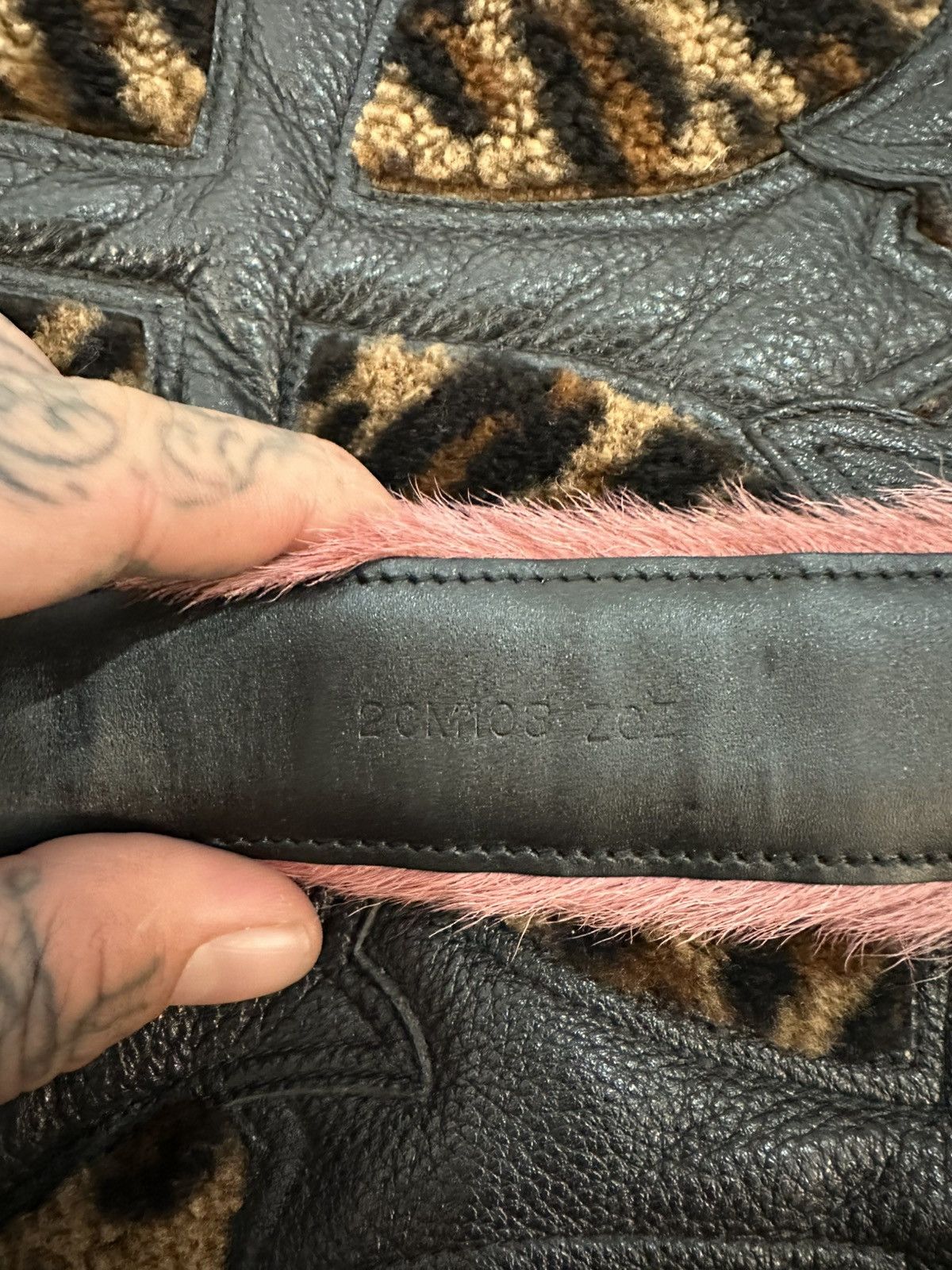 Prada Prada Archive runway pink fuzzy hair belt sz 28-31 Size ONE SIZE - 10 Thumbnail