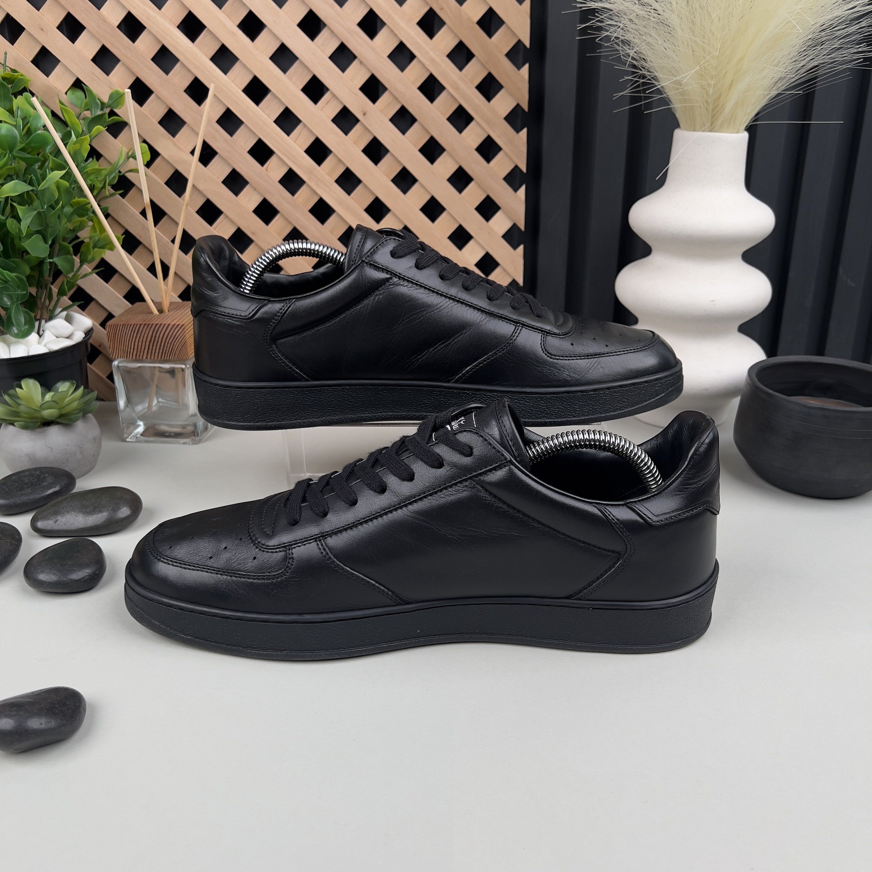 Louis Vuitton Louis Vuitton Rivoli Sneaker Low Top Leather Size US 8.5 / EU 41-42 - 7 Thumbnail