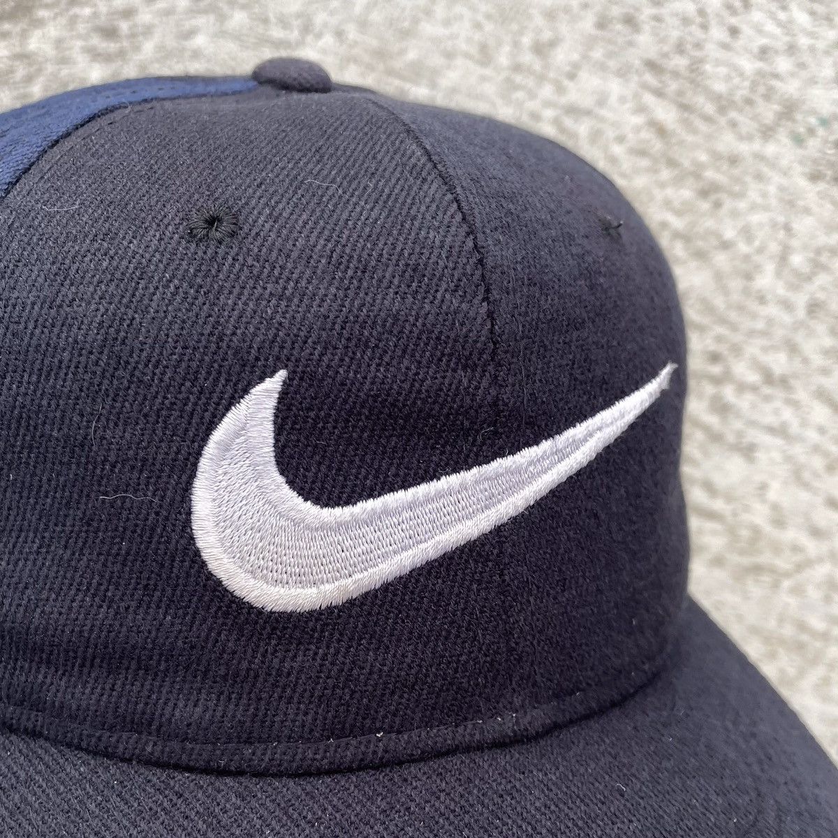 Nike Nike vintage with stylish logo strap Size ONE SIZE - 8 Thumbnail