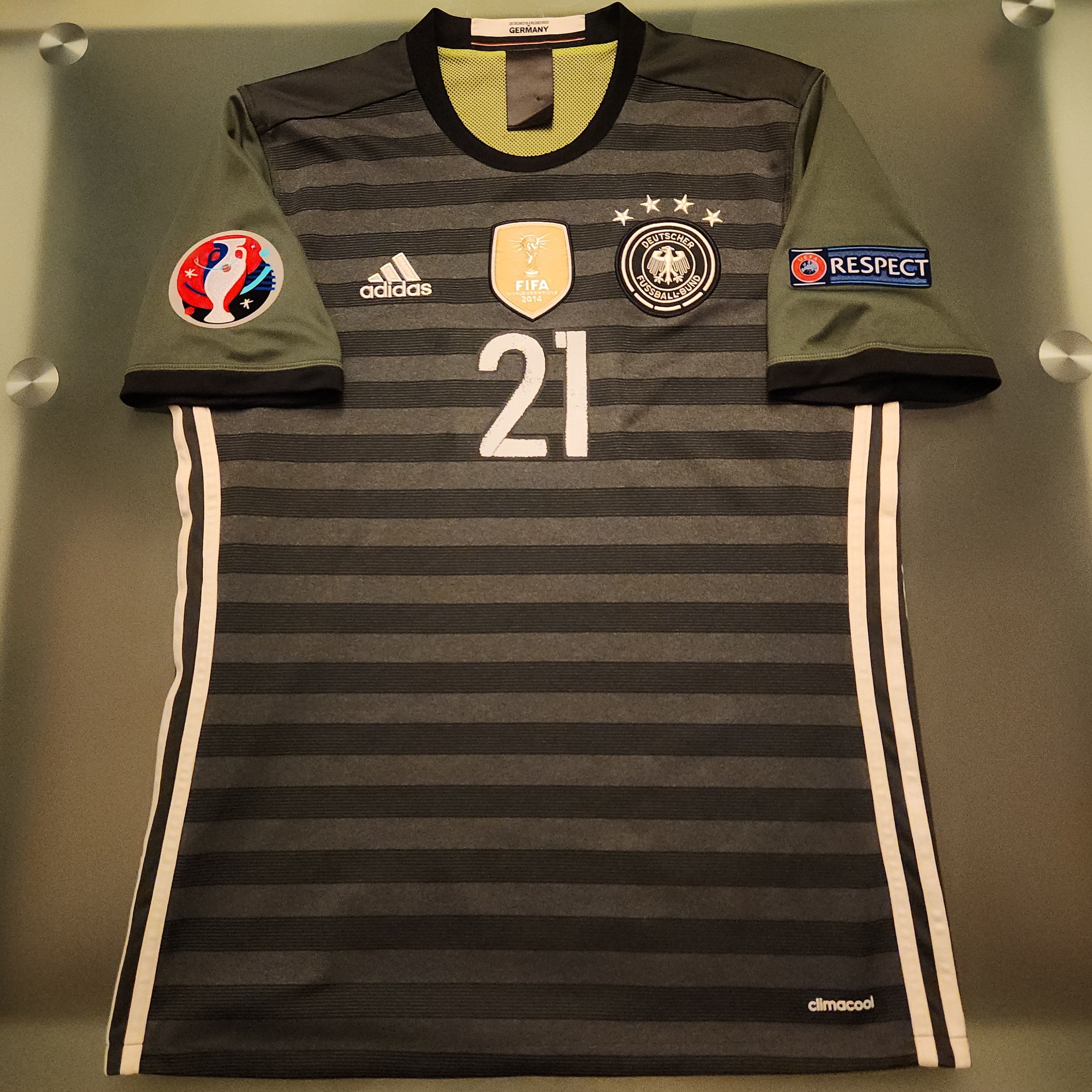 Adidas Authentic Germany GUNDOGAN EURO 2016 2017 16/17 Away Jersey Size US M / EU 48-50 / 2 - 2 Thumbnail