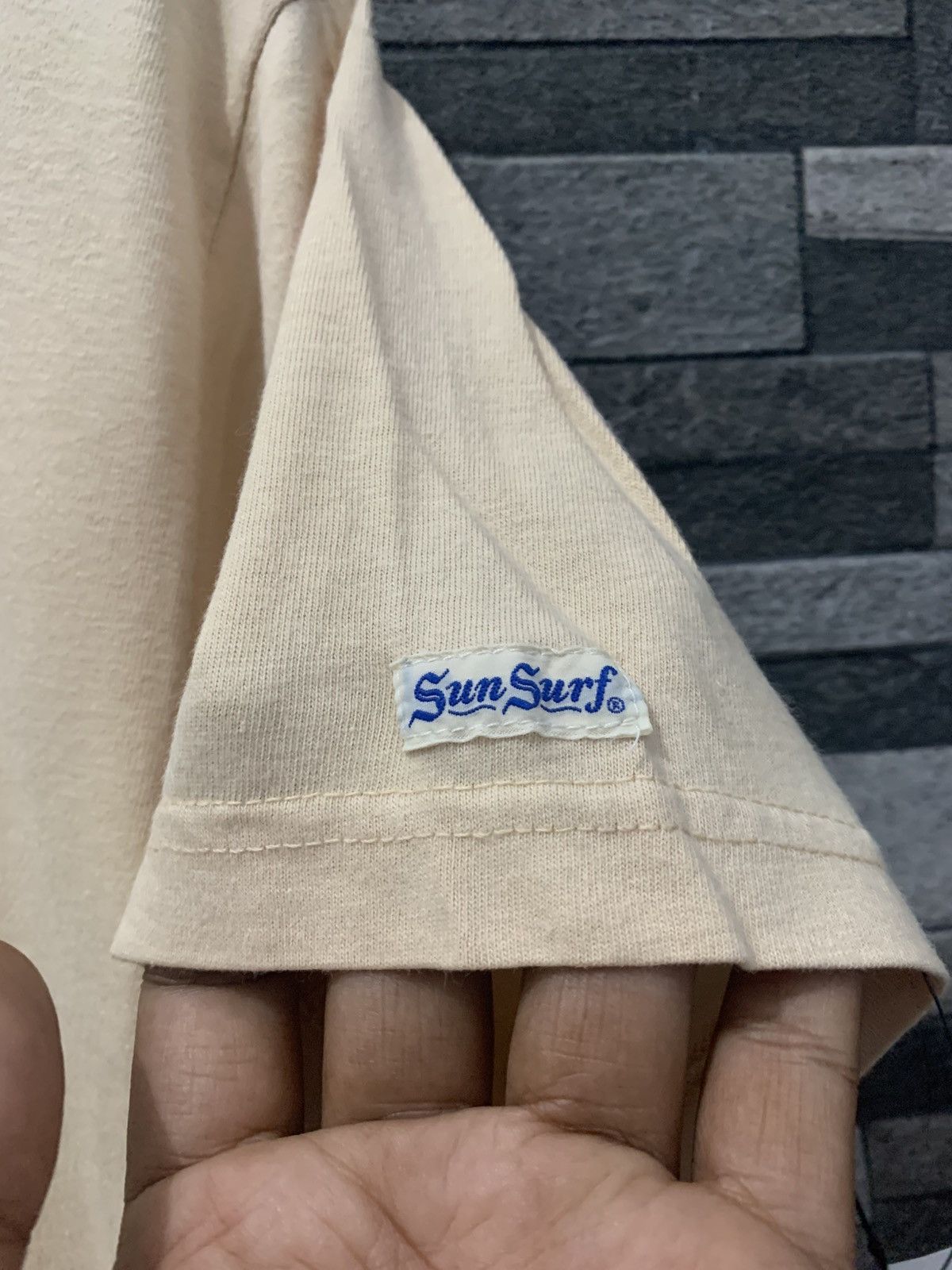 Sun Surf Vintage SUN SURF " ONE HUNDRED TIGERS " Size US M / EU 48-50 / 2 - 6 Thumbnail