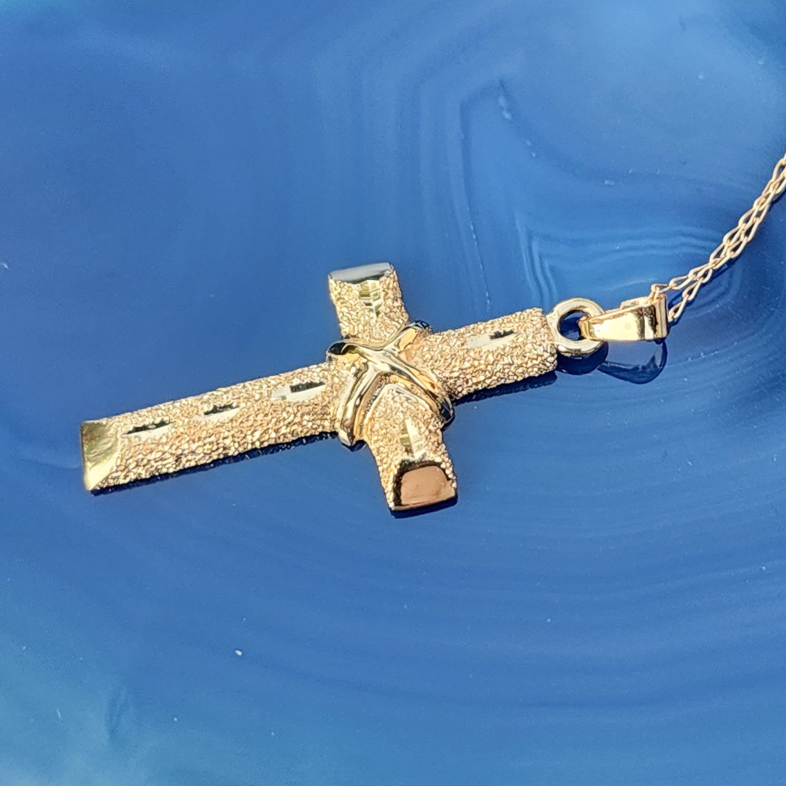 Vintage ACO 14K Yellow Gold Diamond Cut Cross Pendant Link Necklace Size ONE SIZE - 9 Thumbnail