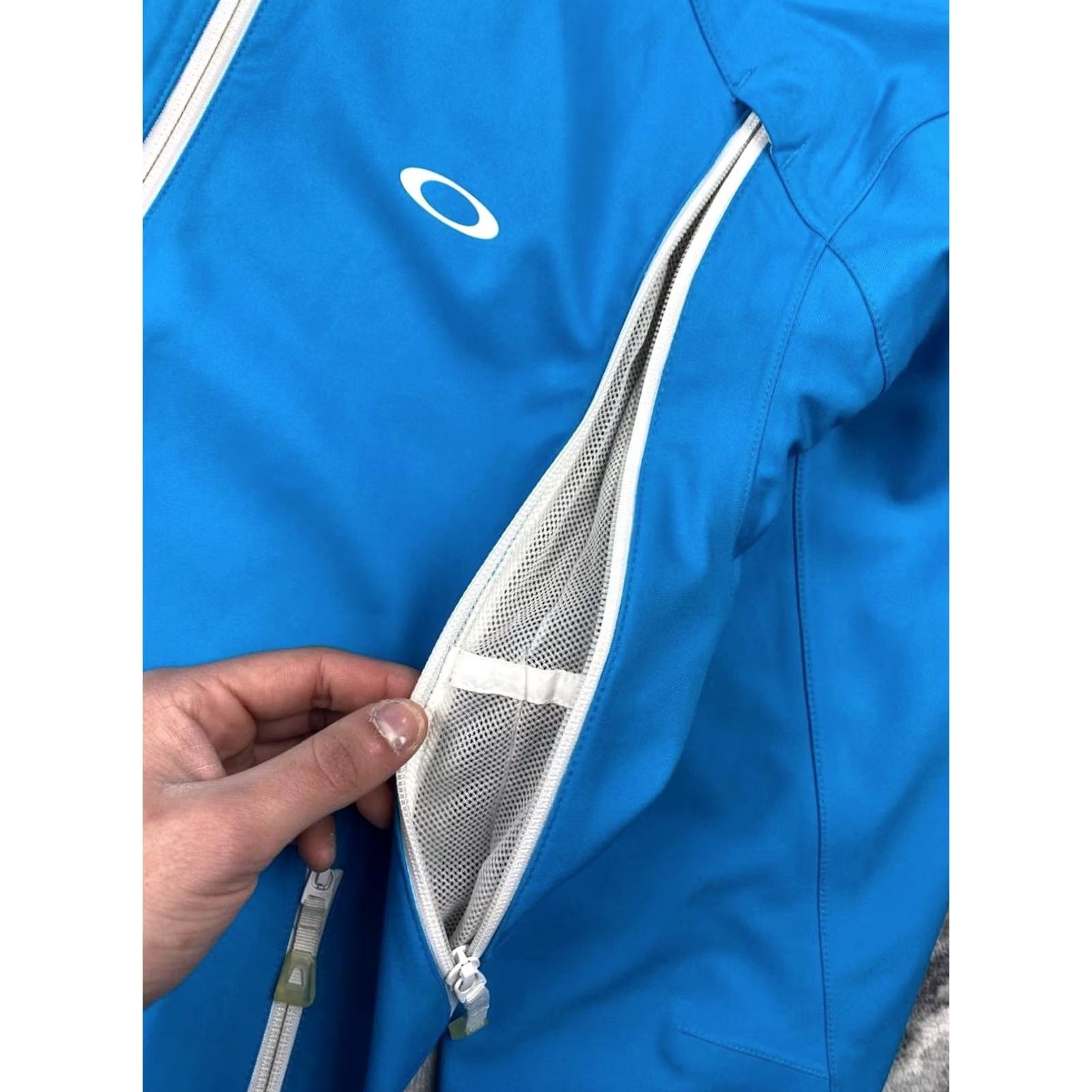 Oakley VINTAGE Oakley Jacket Mens Size M Blue SoftShell Size US M / EU 48-50 / 2 - 4 Thumbnail