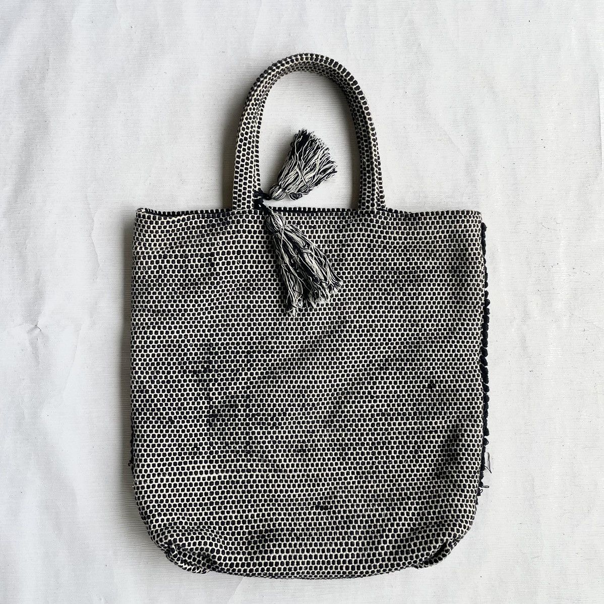 Abercrombie & Fitch × Hypebeast 🔥 RARE Oversized Abercrombie & Fitch Handcrafted Knit Tote Size ONE SIZE - 7 Thumbnail