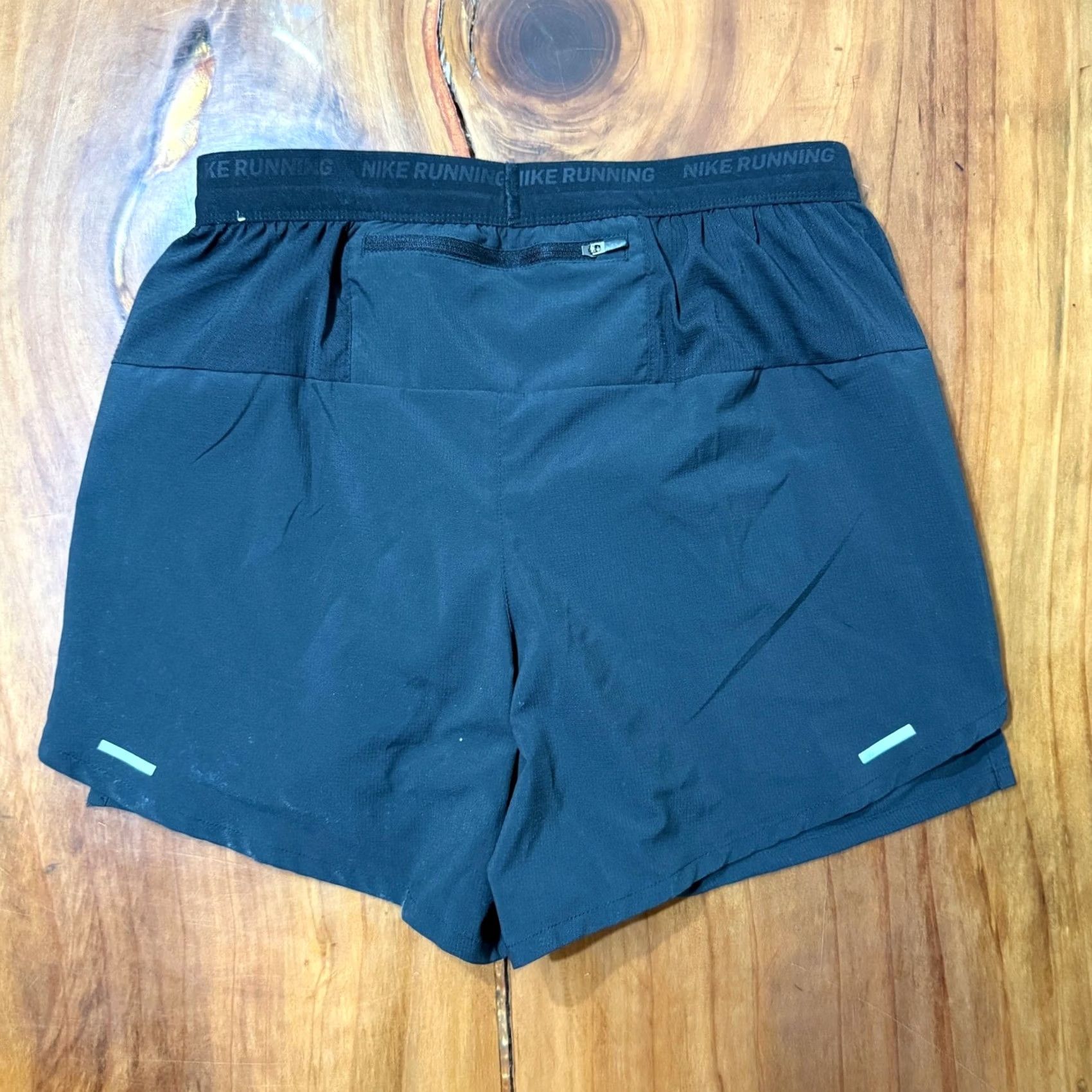 Nike Nike Dri-Fit Stride Shorts Men's Small Running Lightweight Black 6in Inseam Athletic Activewear Crackless Fitness Performance Mens Shorts Size US 29 - 5 Thumbnail