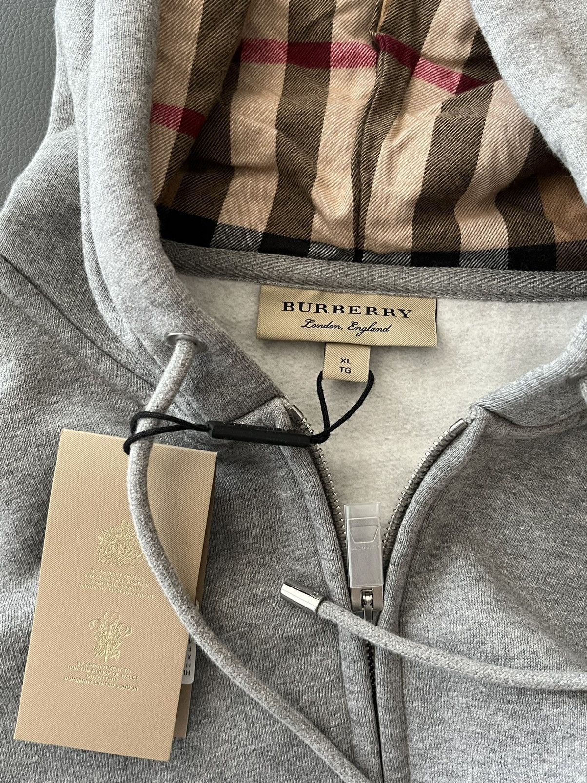 Burberry Super Runway Classic Sold Out Brand NEW Logo Hoodie Jacket Size US M / EU 48-50 / 2 - 18 Thumbnail