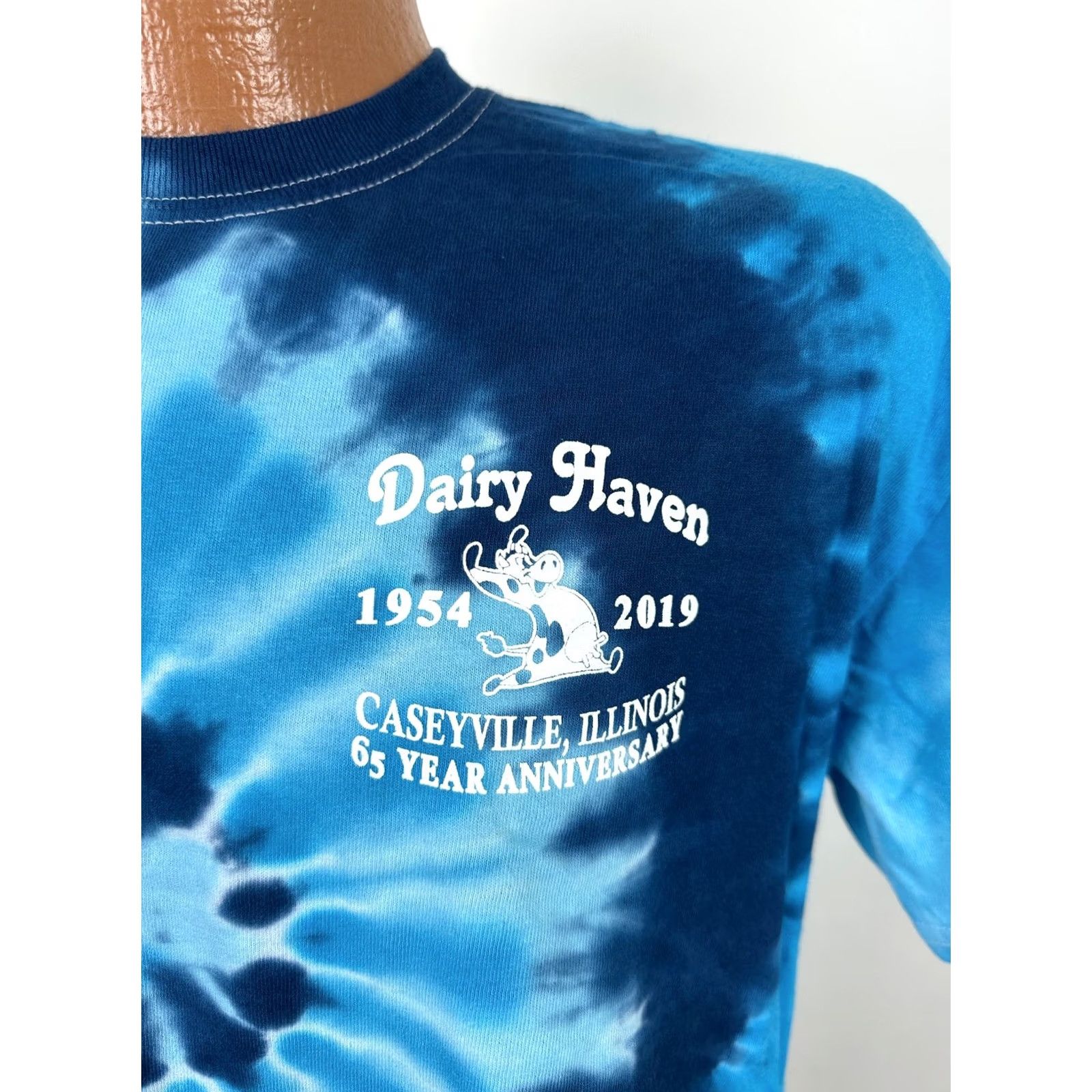 Gildan Cow Shirt Adult Medium Dairy Haven Milk Farm Caseyville Tie-Dye Psychedelic Blue Size US M / EU 48-50 / 2 - 3 Thumbnail