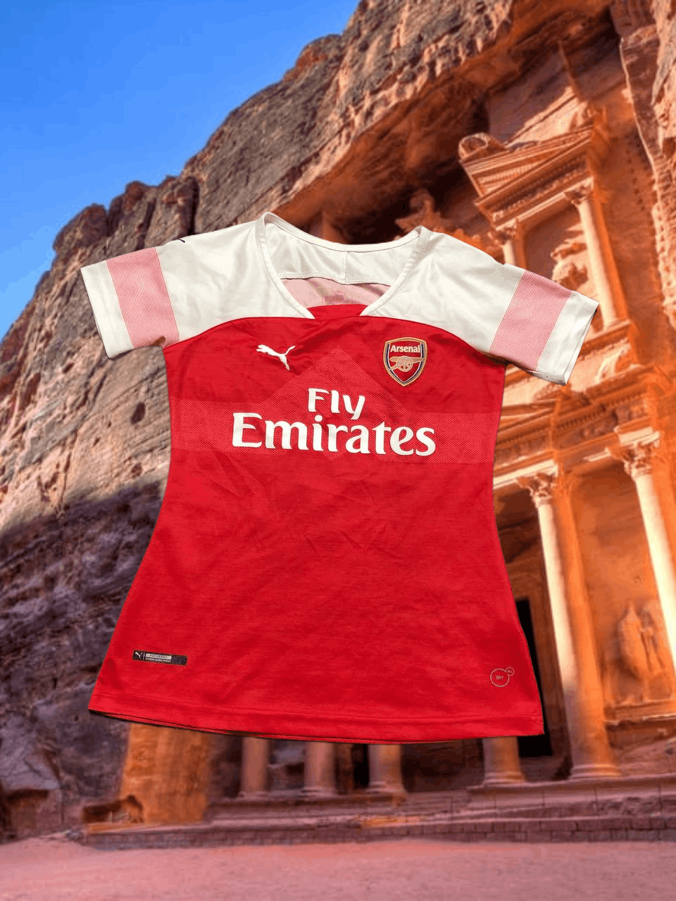 Puma Vintage T-Shirt red logo Puma Arsenal #6 Y2K sportwear Size M / US 6-8 / IT 42-44 - 1 Thumbnail