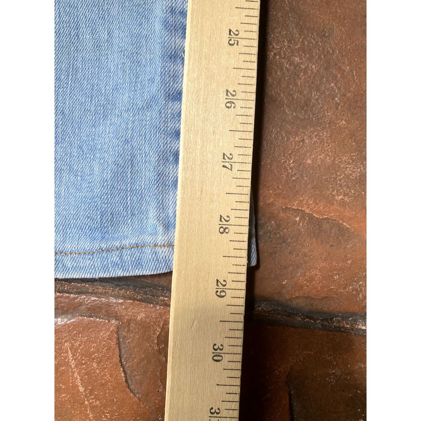 Calvin Klein VINTAGE Calvin Klein Jeans Flare Women’s 8 Light Wash Denim Blue Cotton Blend Size 8 Regular Inseam 32 Pockets Zipper Button Mens? Size 30" / US 8 / IT 44 - 6 Thumbnail