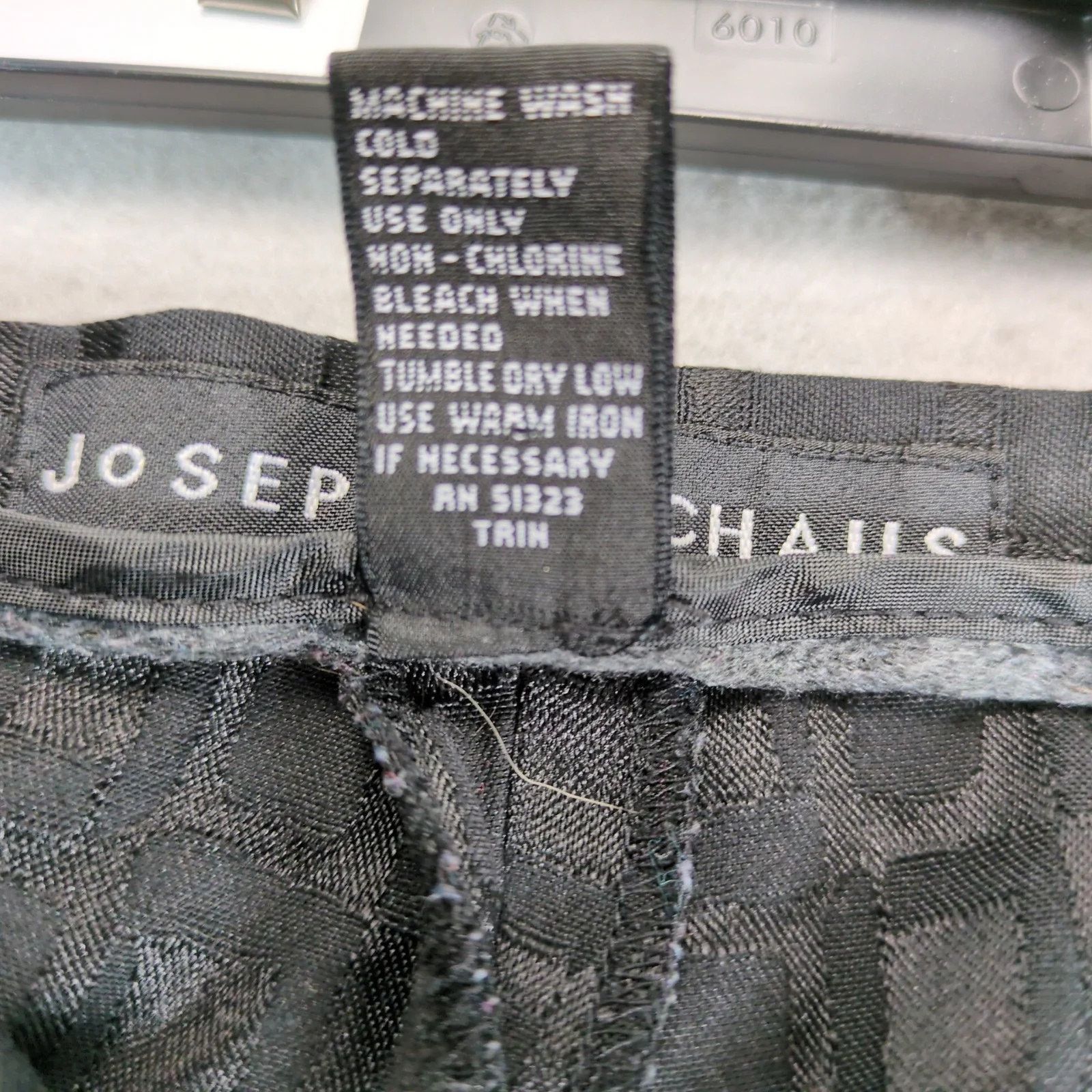 Vintage Josephine Chaus Satin Contrast Geometric Black Dress Pants Size 34" / US 12 / IT 48 - 9 Thumbnail