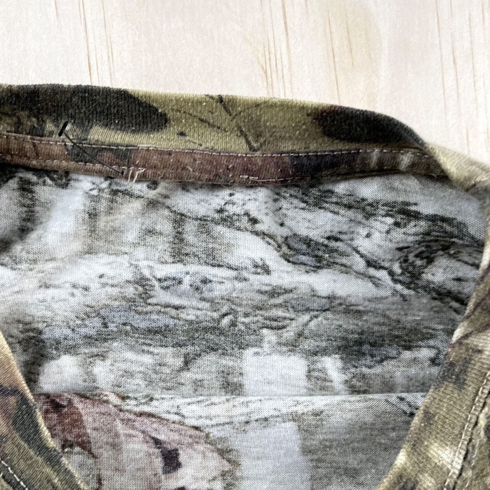 Vintage Y2K Camo Deer Hunting Shirt Mens XL Green Woodland Tagless Outdoor Tee T-Shirt Size US XL / EU 56 / 4 - 2 Thumbnail