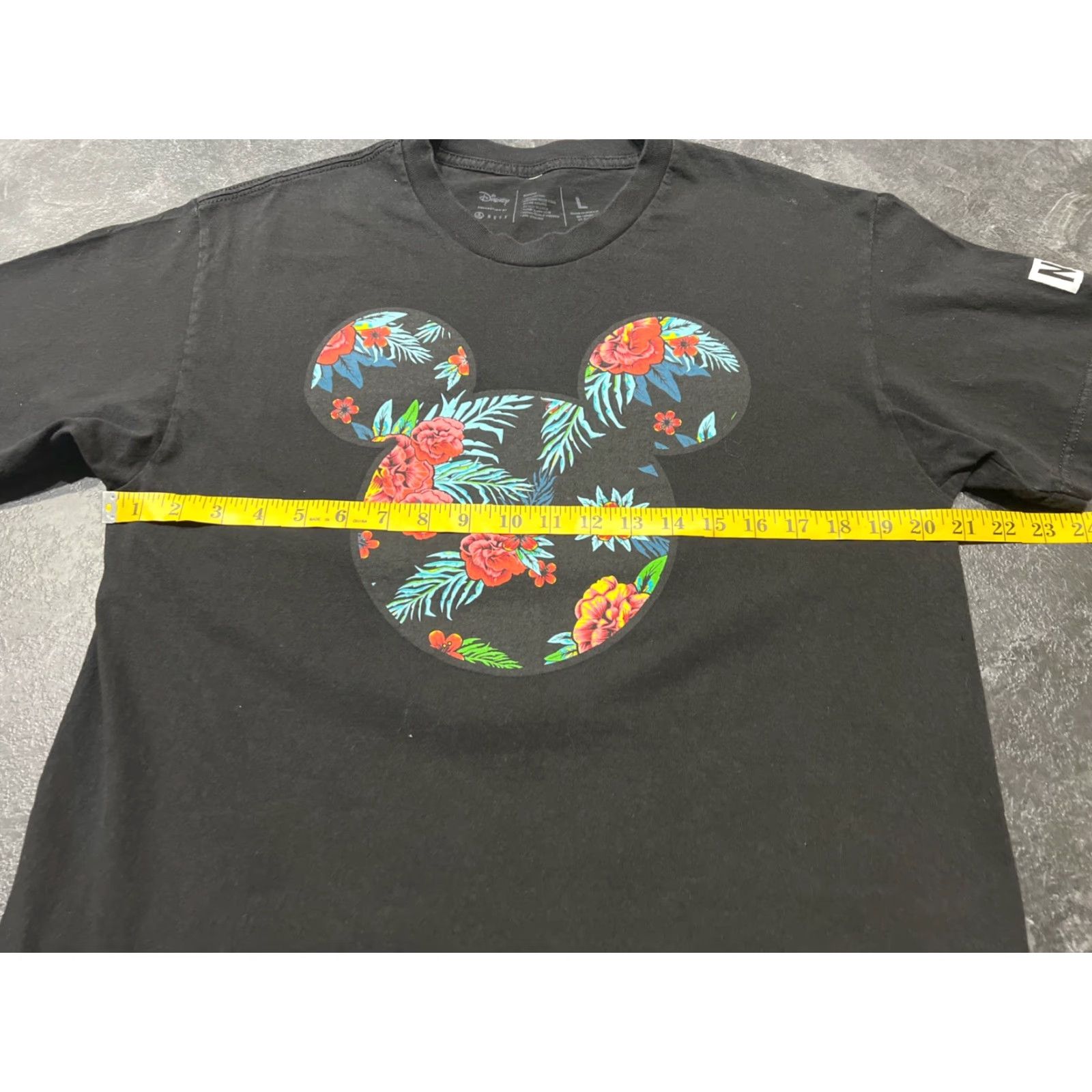 Disney Disney Neff Mickey Mouse Shirt L Black Floral Cotton T-Shirt Short Sleeve Men Size US L / EU 52-54 / 3 - 6 Thumbnail