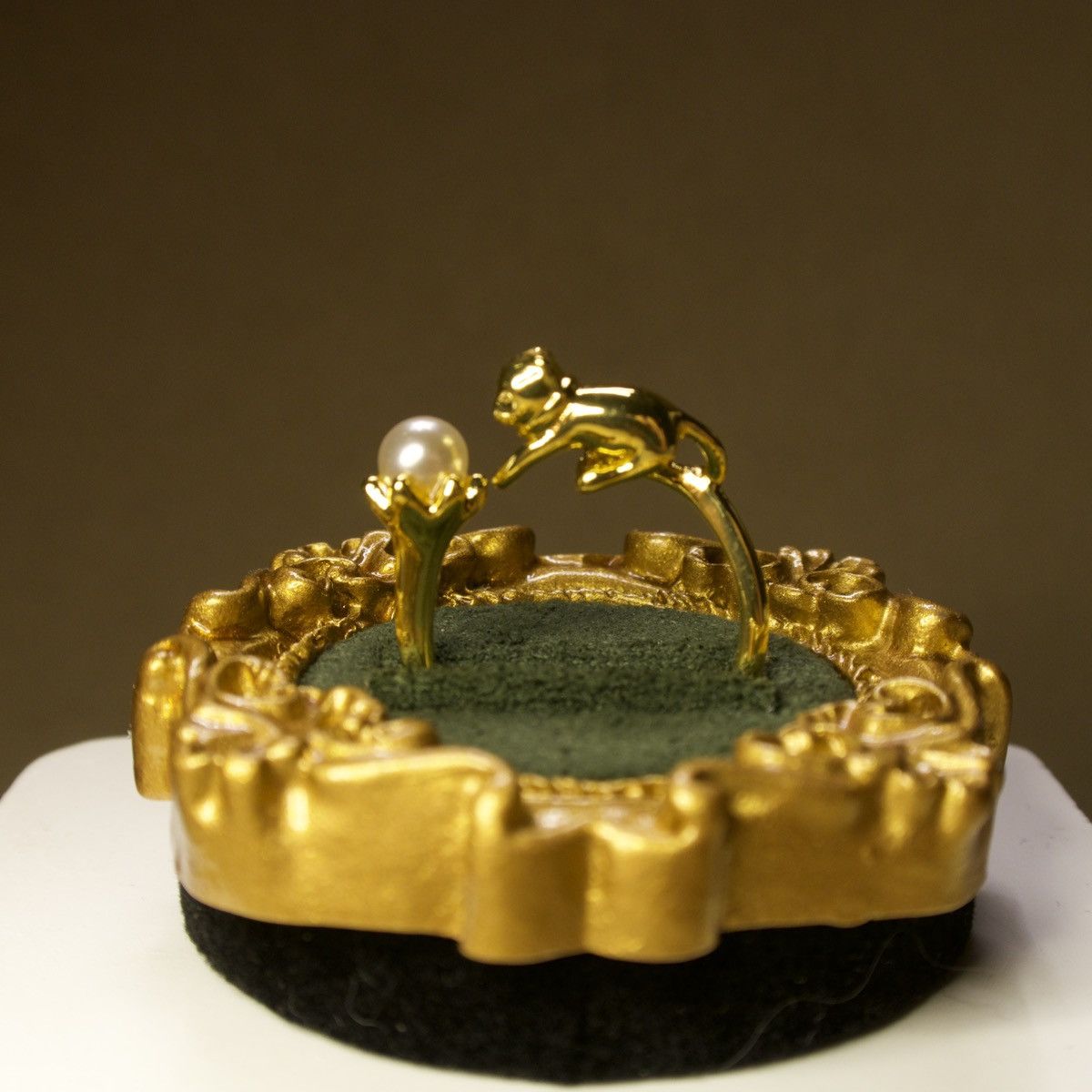 Other Cat Chasing the Pearl Ring Size ONE SIZE - 3 Thumbnail