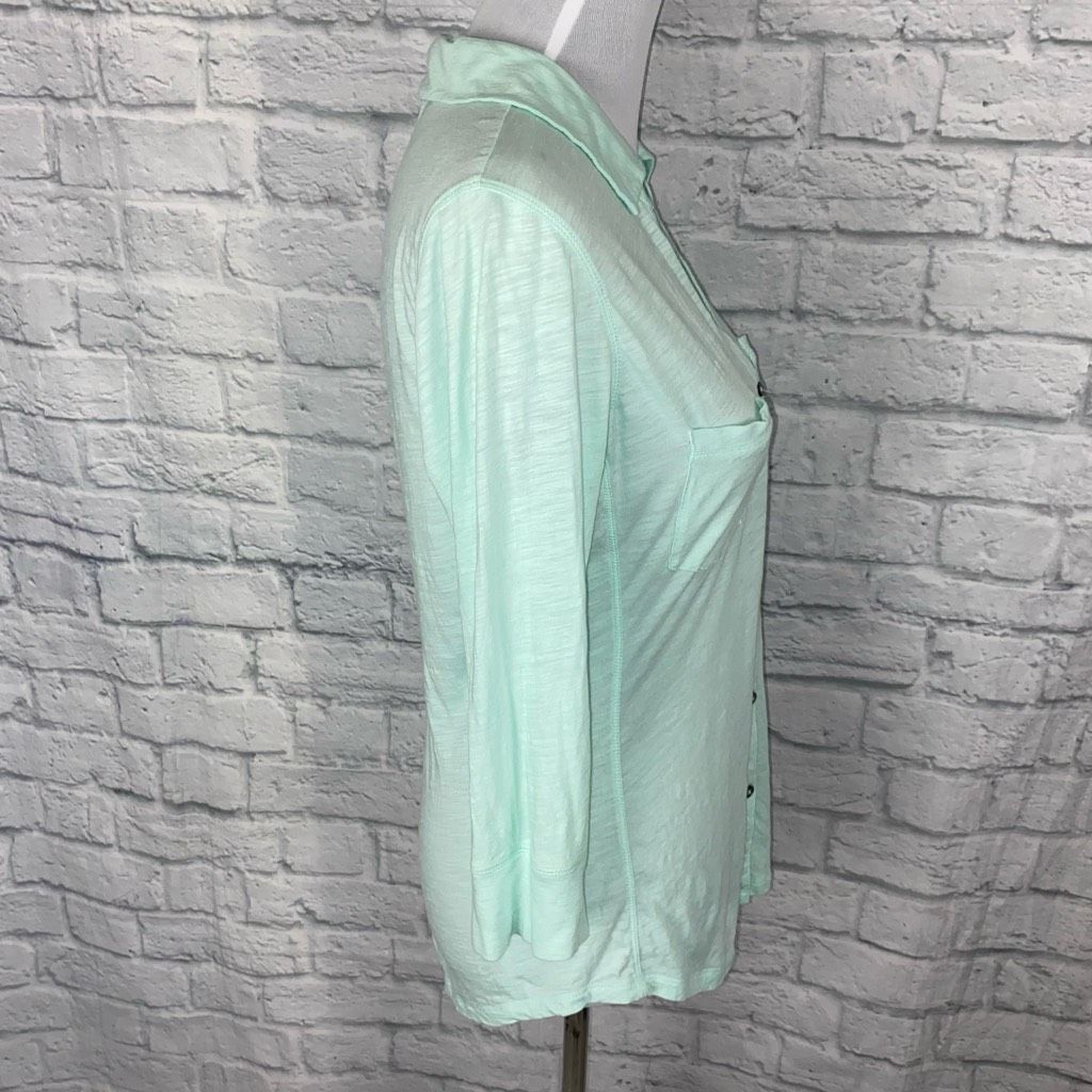Express Express women M v-cut button down 3/4 sleeve blouse w/collar Size M / US 6-8 / IT 42-44 - 4 Thumbnail