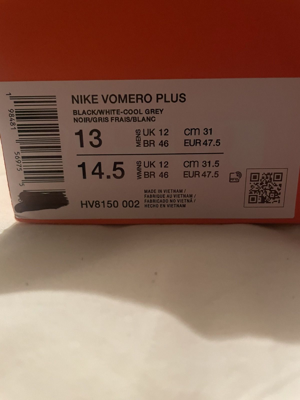 Nike Nike Vomero 18 Plus, Black and White, size 12 UK Size US 13 / EU 46 - 11 Thumbnail