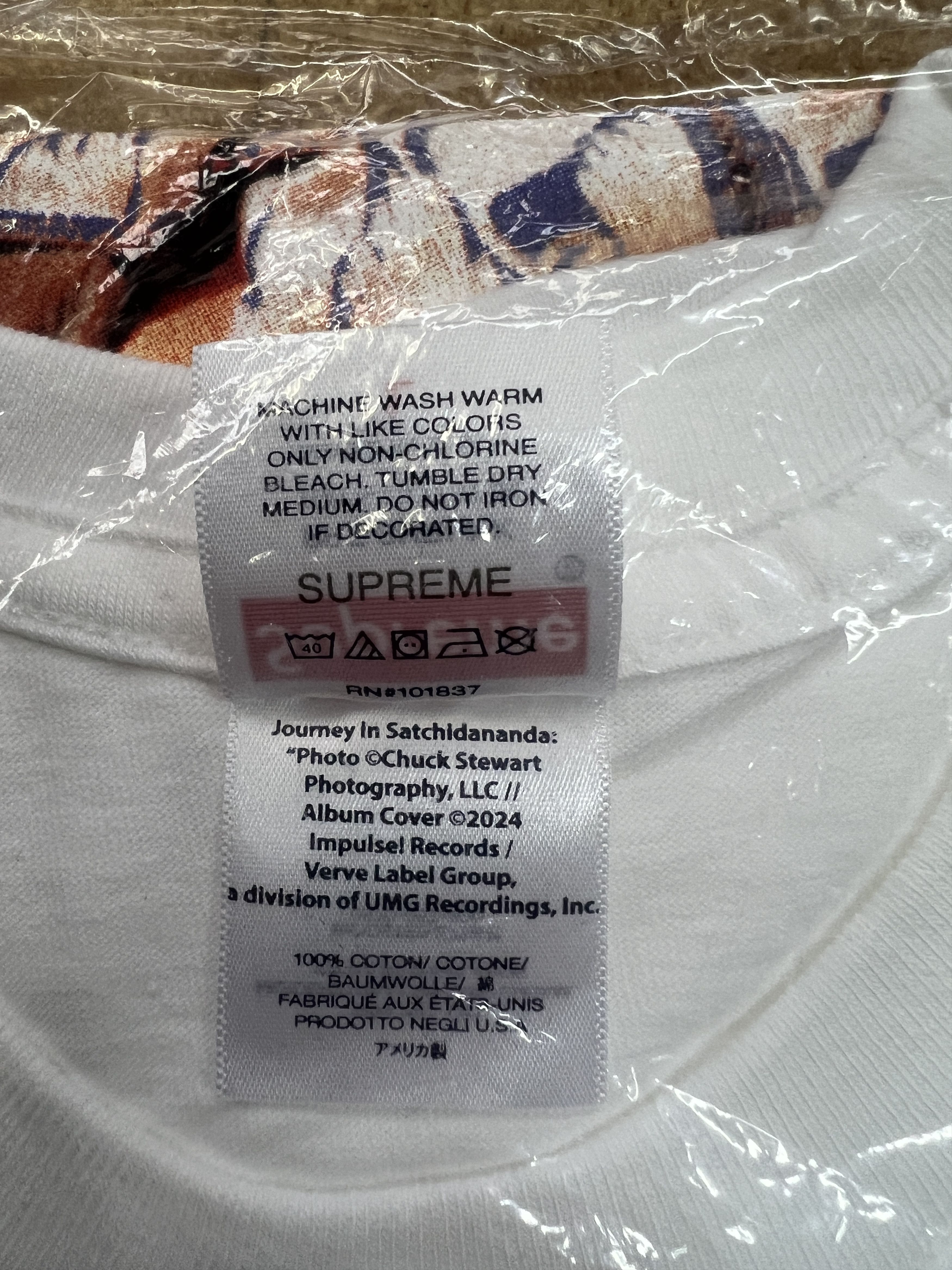 Supreme (L) Supreme SATCHIDANANDA TEE White tee FW24 (DS) Size US L / EU 52-54 / 3 - 5 Thumbnail