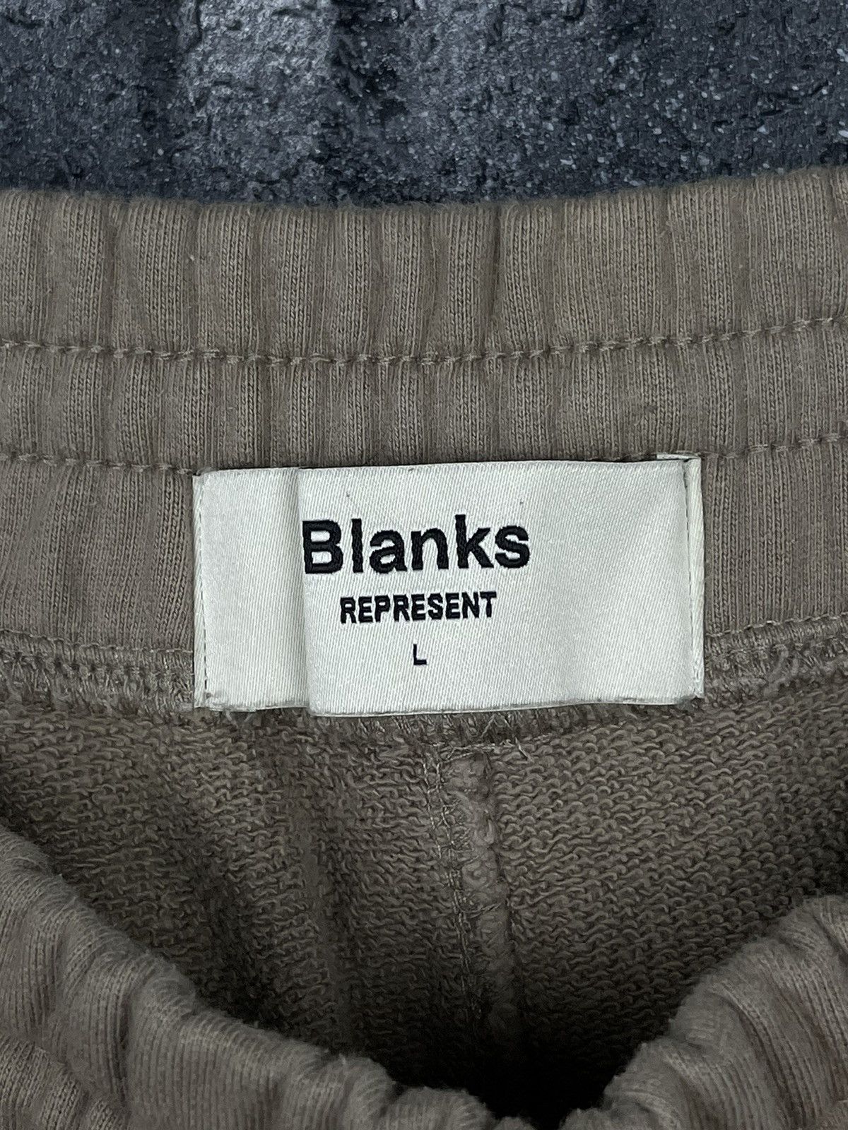 Represent Clo. Represent Blanks Cotton Shorts Men’s Size L Size US 34 / EU 50 - 9 Thumbnail