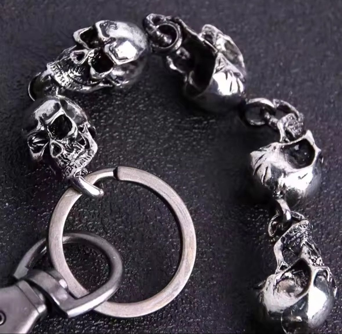 Vintage Motorcycle KeyChain Jean Biker Wallet Belt Chain Skull Charm Size ONE SIZE - 3 Thumbnail
