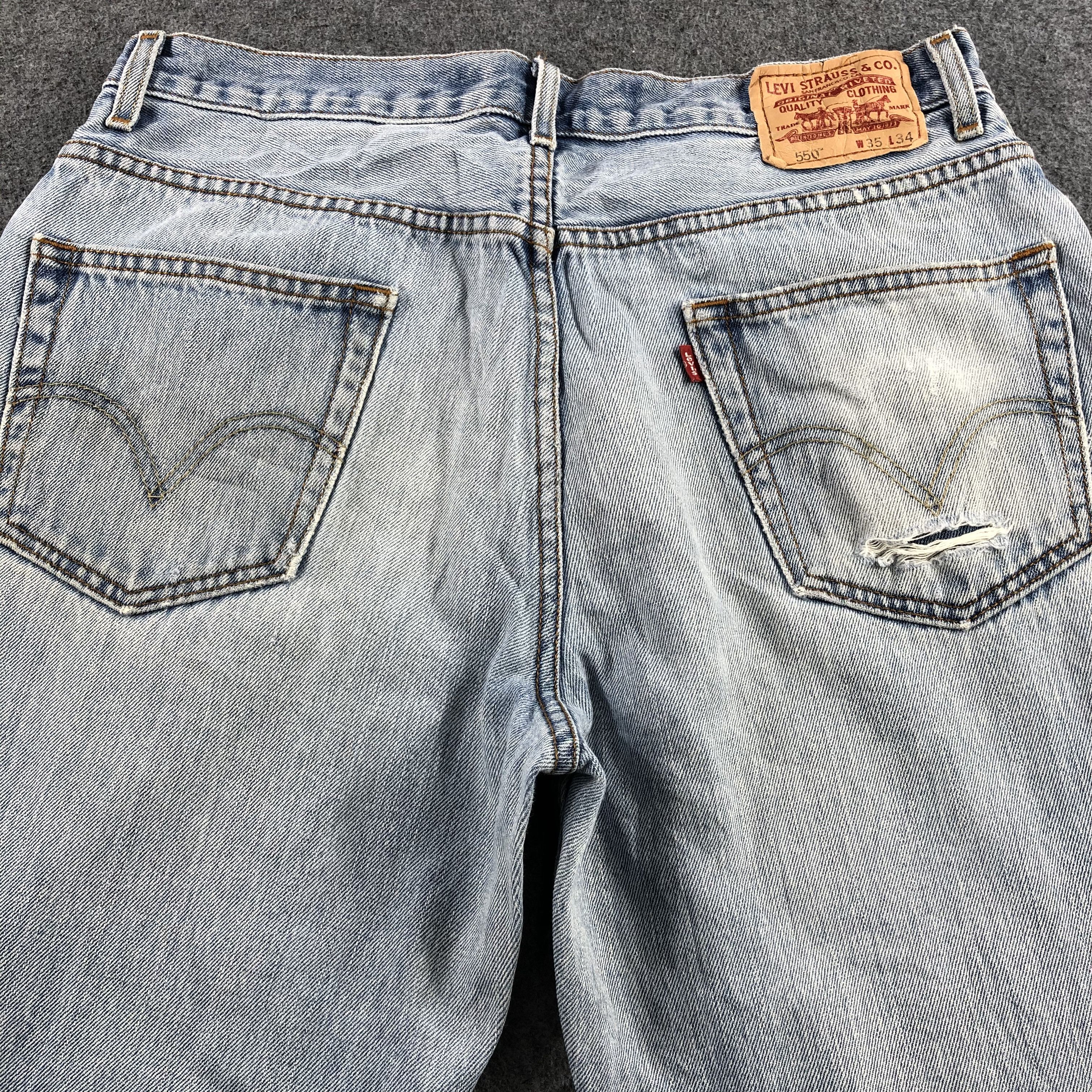 Levi's Vintage Blue Wash Levis 550 Jeans-J2338 Size US 35 - 4 Thumbnail