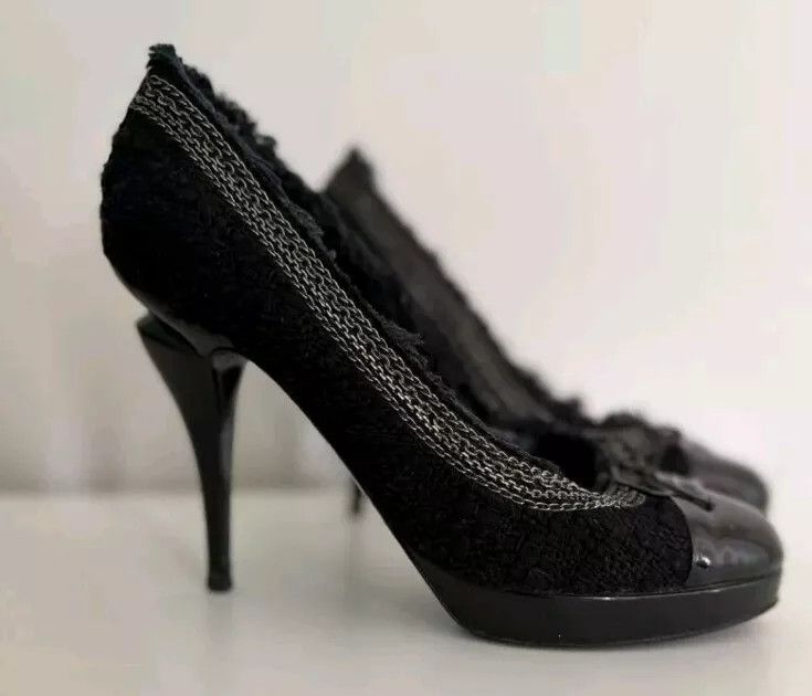 Chanel 2009 black tweed patent leather chains cap toe pumps Size US 11 / IT 41 - 4 Thumbnail