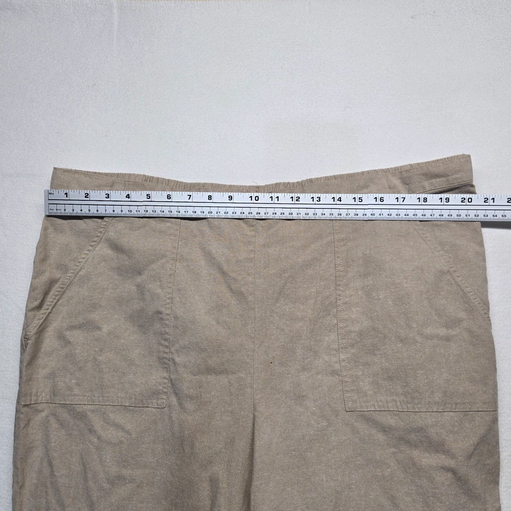 Vintage Alfred Dunner Pants Capris Beige Stretch 22W Womens Plus Size Adults Size 22 Beige Stretch Pants Women Size 40" / US 18 - 3 Thumbnail