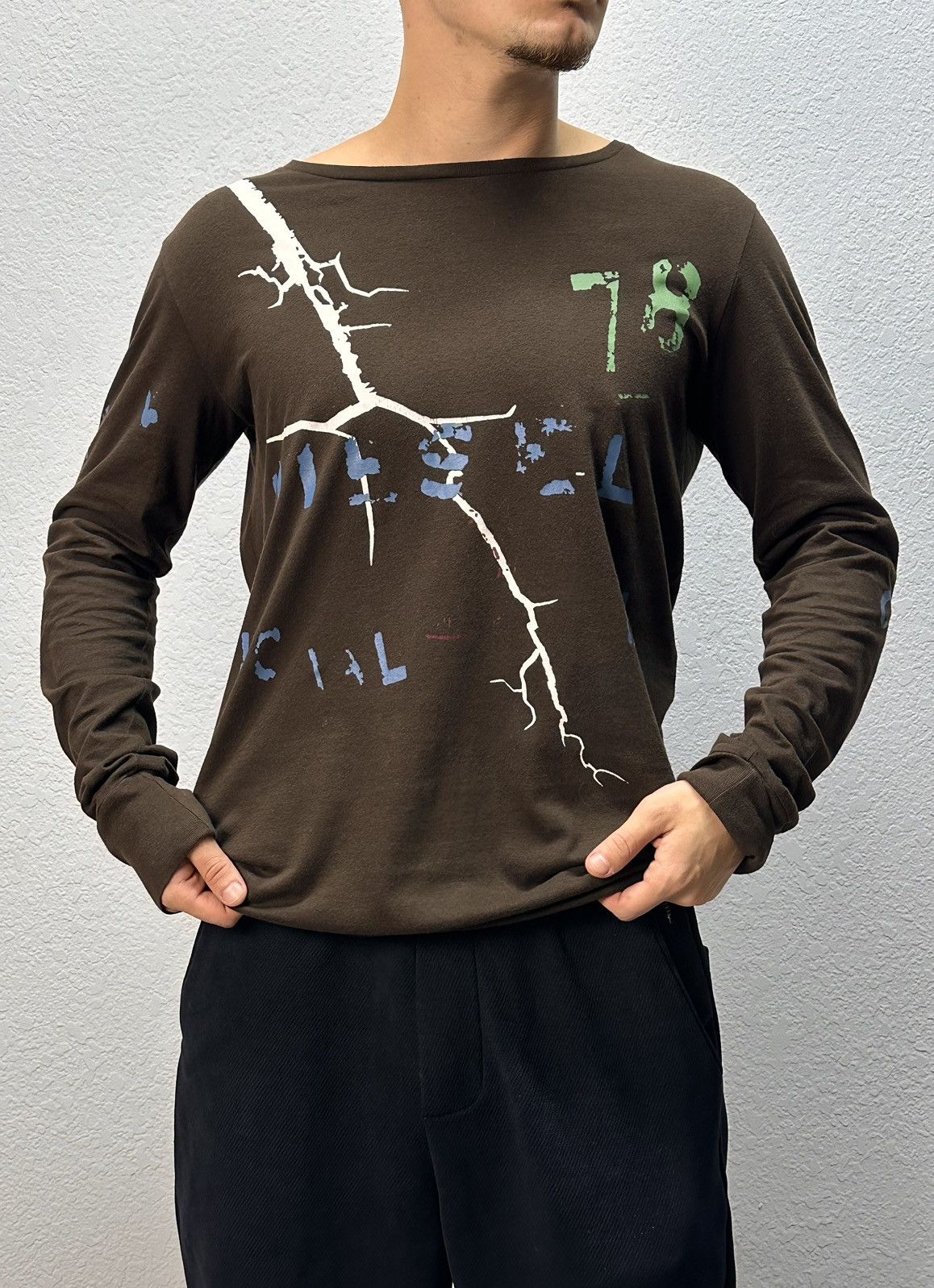 Diesel Diesel vintage graphic longsleeve cracked print y2k style Size US M / EU 48-50 / 2 - 15 Thumbnail