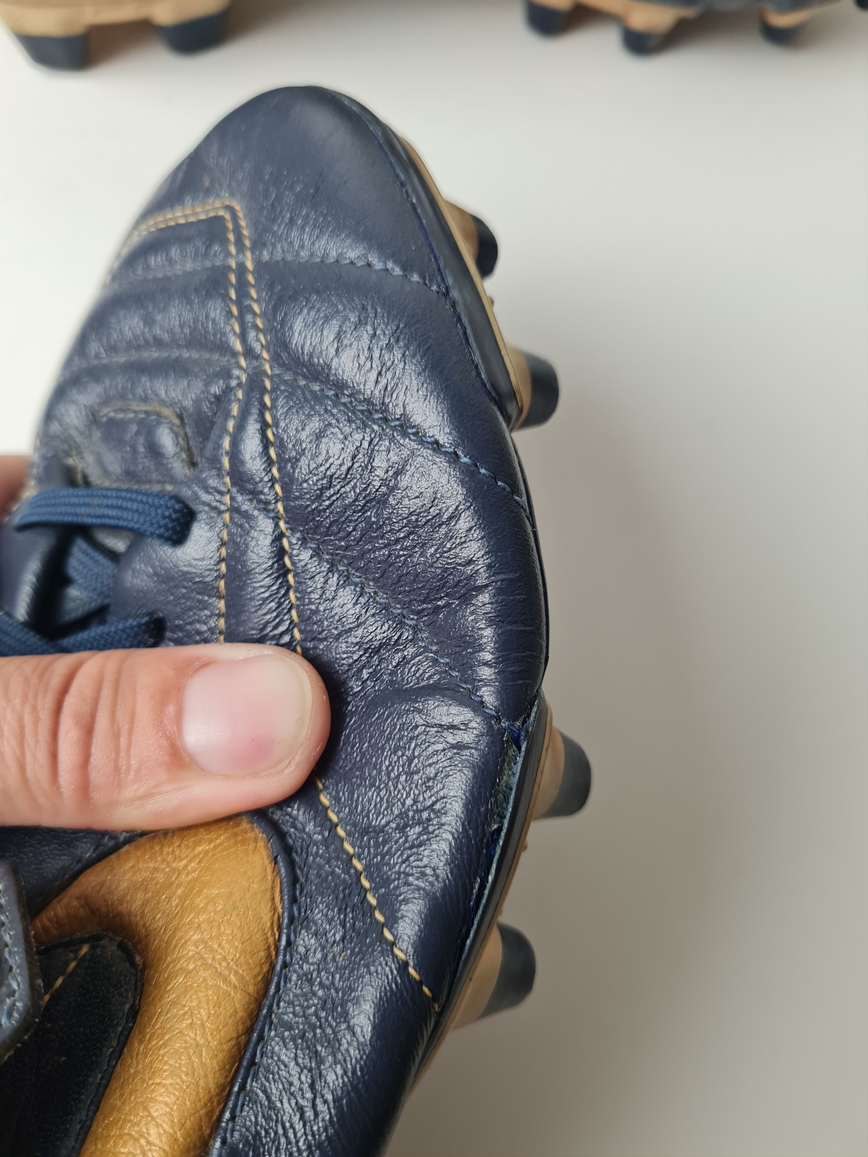 Nike Football Cleats NIKE TIEMPO R10 RONALDINHO Total90 SOCCER Size US 8 / EU 41 - 18 Thumbnail