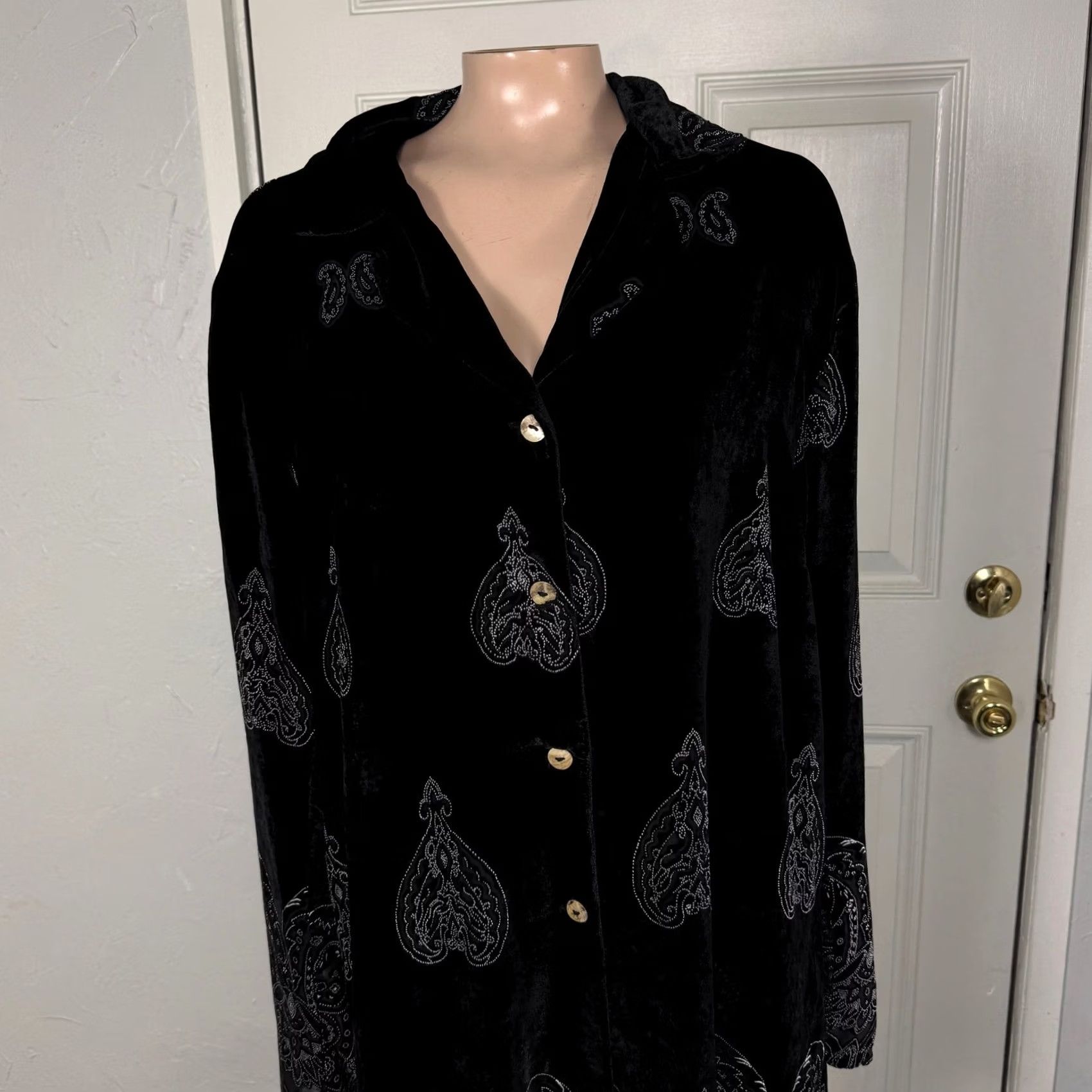 Velour CITRON Santa Monica Blouse L Rayon Silk Button Paisley Velour Black Womens Size L / US 10 / IT 46 - 2 Thumbnail