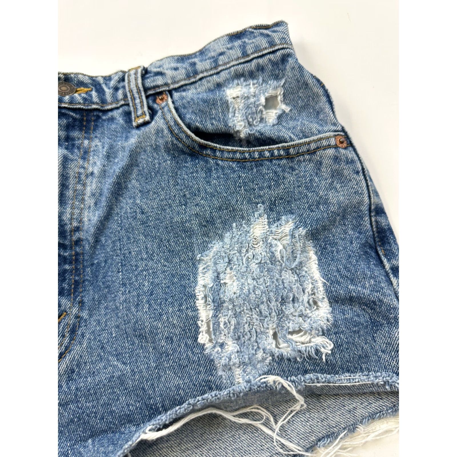 Levi's VINTAGE Levi’s 531 Shorts Women’s 31 Blue Denim Cut-Off Casual Womens American 90s Festivals Cowgirl Daisy 100% Cotton Size 24" / US 00 / IT 34 - 3 Thumbnail
