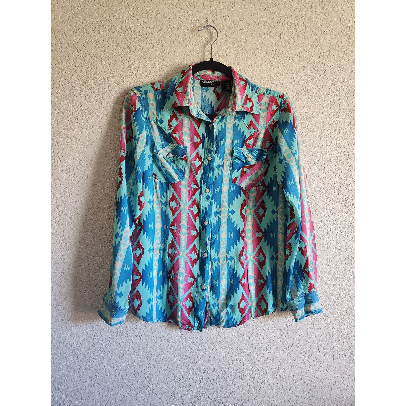 Wrangler Wrangler Women's Retro Fashion Casual Button Up -Sm Size S / US 4 / IT 40 - 1 Thumbnail