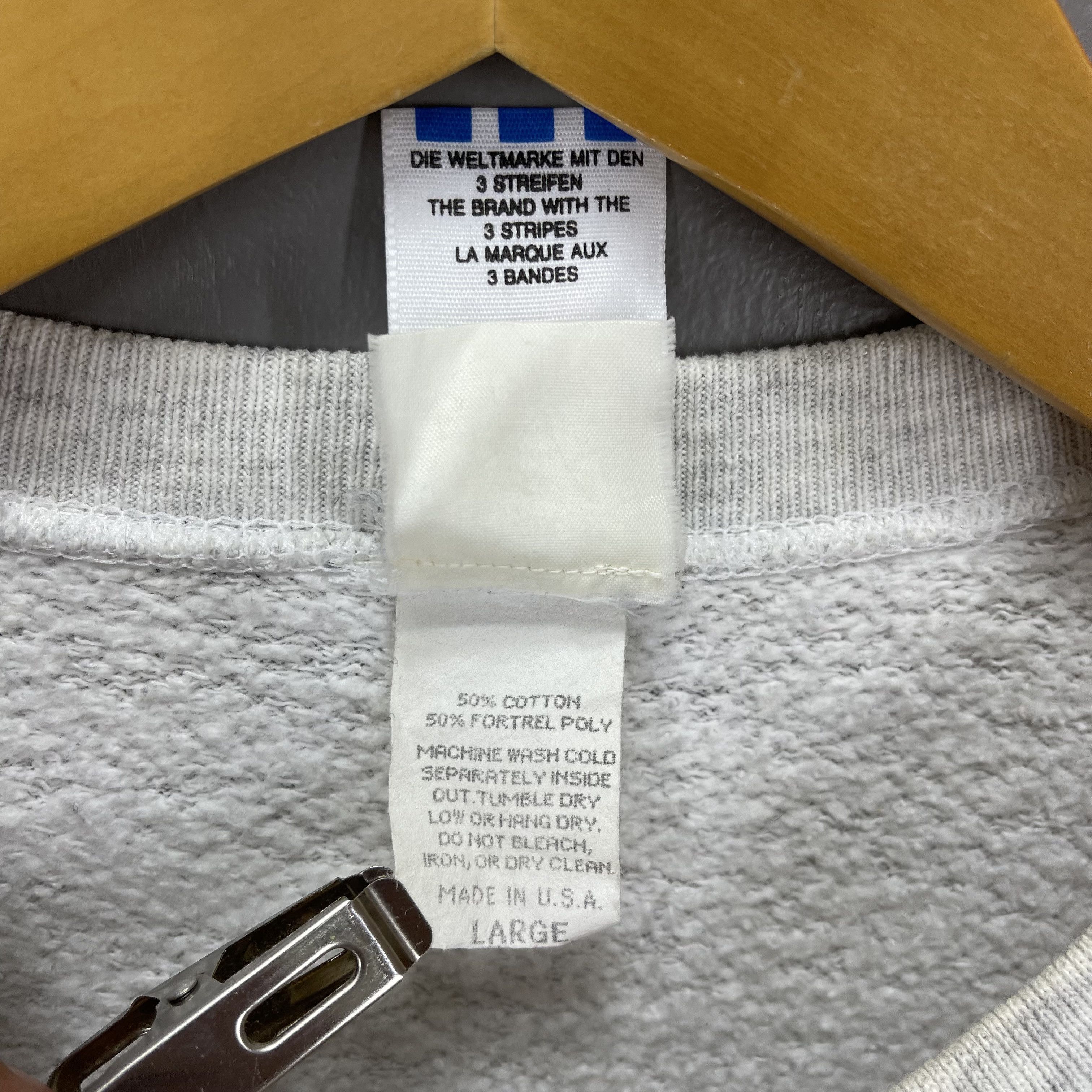 Adidas 80-90s Vintage ADIDAS Crew Neck Sweatshirt #1312/AT Size US L / EU 52-54 / 3 - 10 Thumbnail