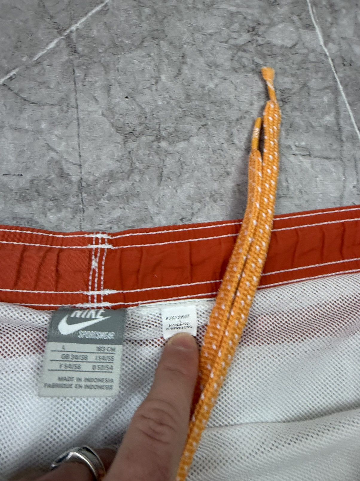 Nike Nike vintage shorts big logo Size US 34 / EU 50 - 8 Thumbnail