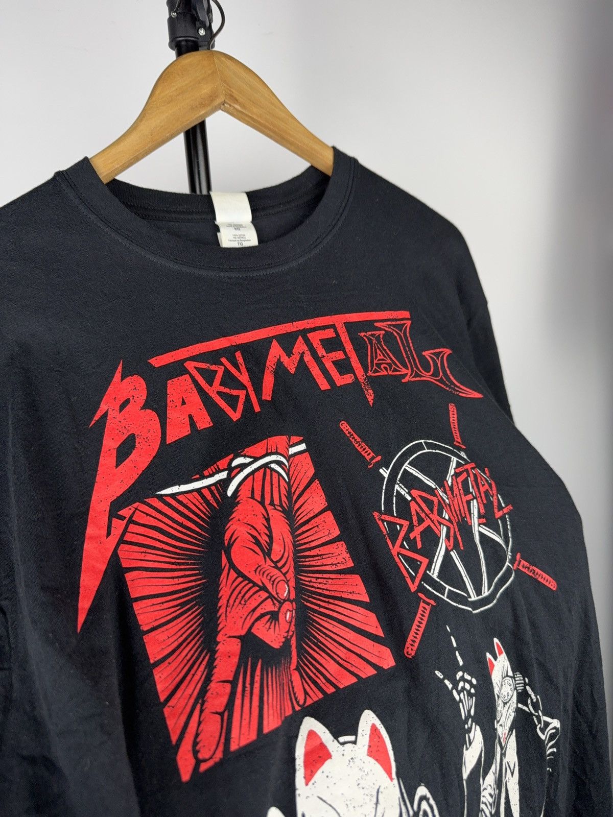 Band Tees Babymetal World Tour 2014 Big Fox Japan Tee XL Size US XL / EU 56 / 4 - 3 Thumbnail