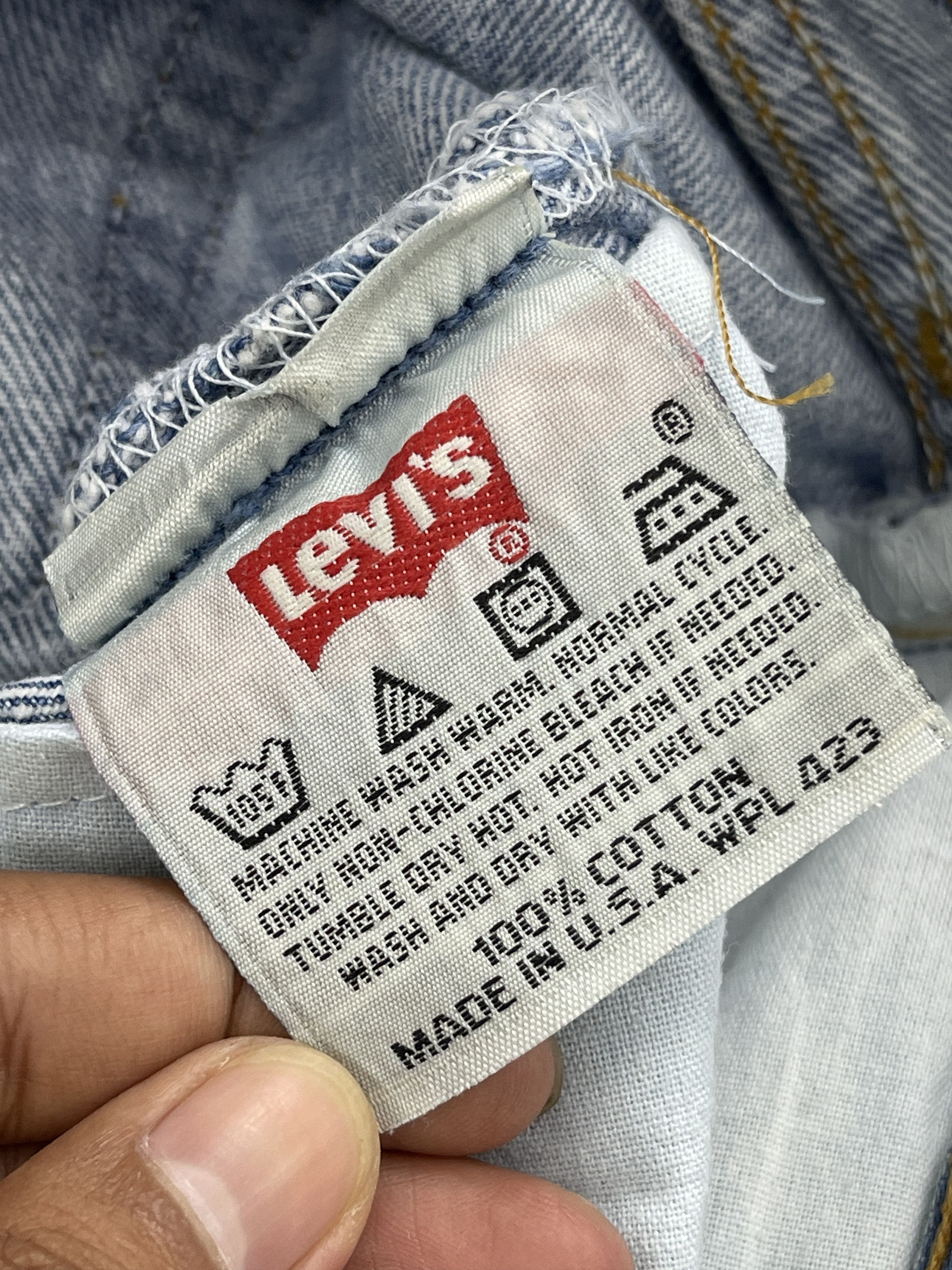 Levi's × Vintage Vintage 90s Levi's 501 Light Washed Jeans Size US 32 / EU 48 - 7 Thumbnail