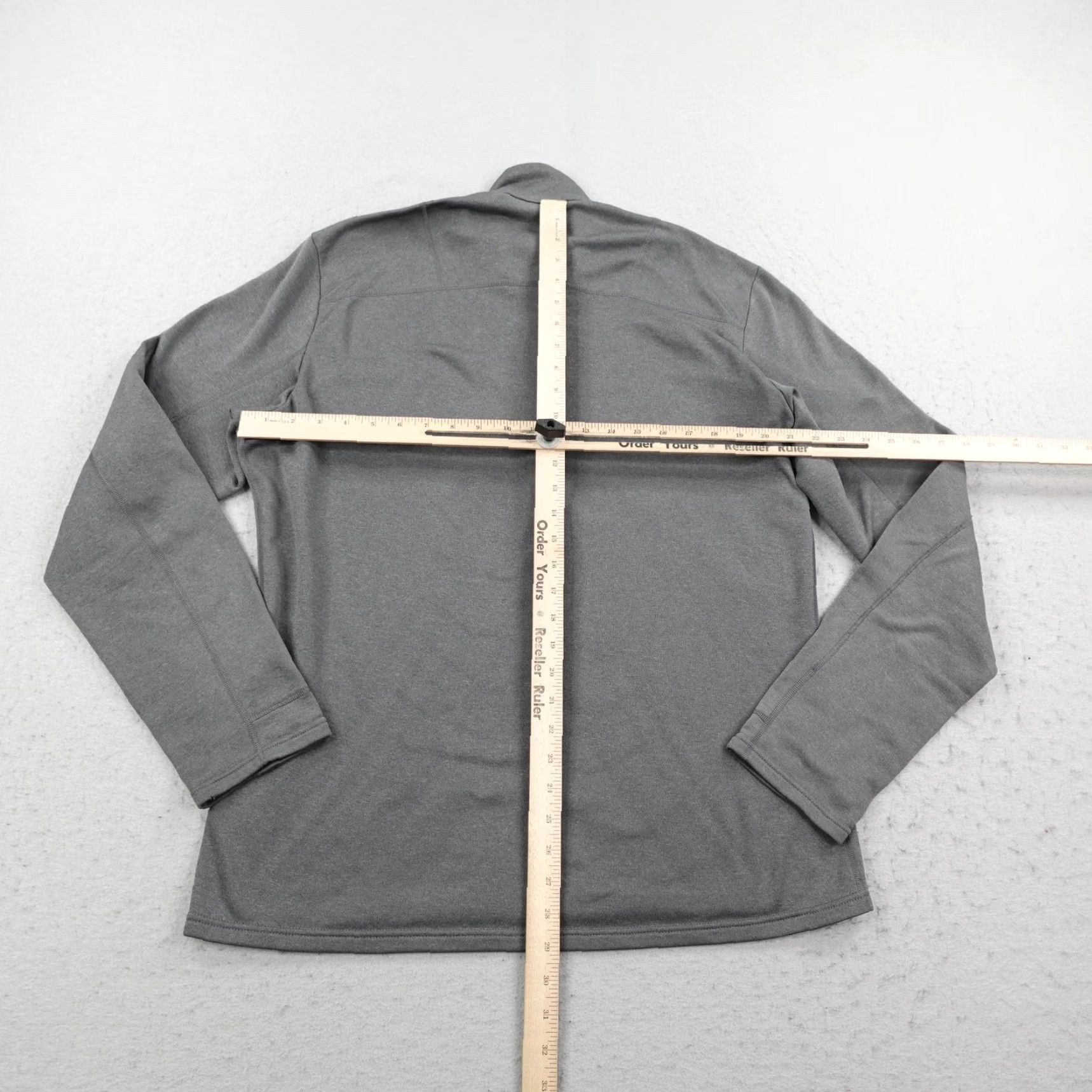 Patagonia VINTAGE Patagonia Sweater Men Medium Gray 1/4 Zip Fleece Pullover Hiking Outdoor Pullover Knit 1/4 Zip Gray Men Size US L / EU 52-54 / 3 - 6 Thumbnail